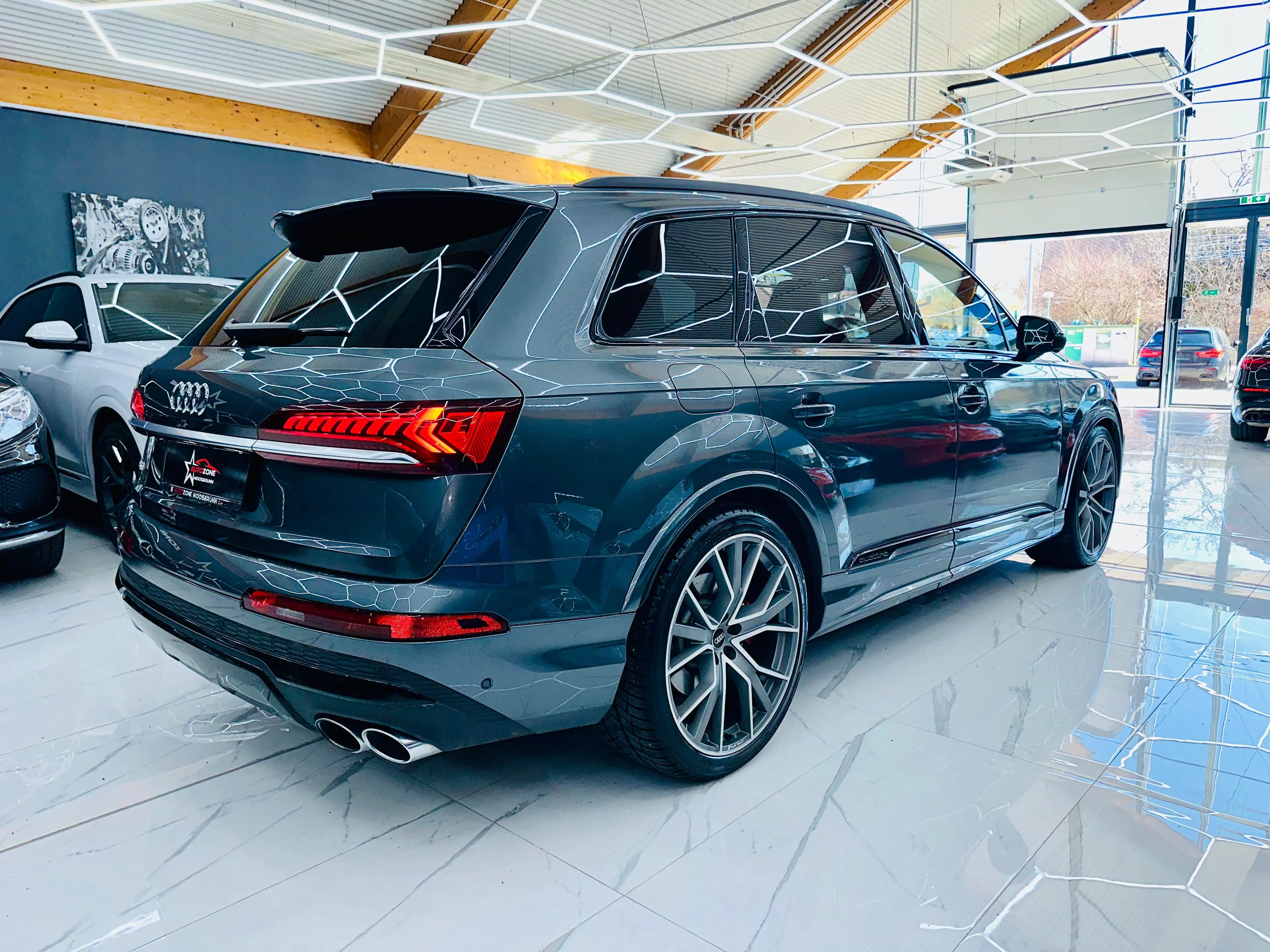 Audi SQ7 4.0 TDI quattro Matrix Scheinwerfer / AHK / — photo 6