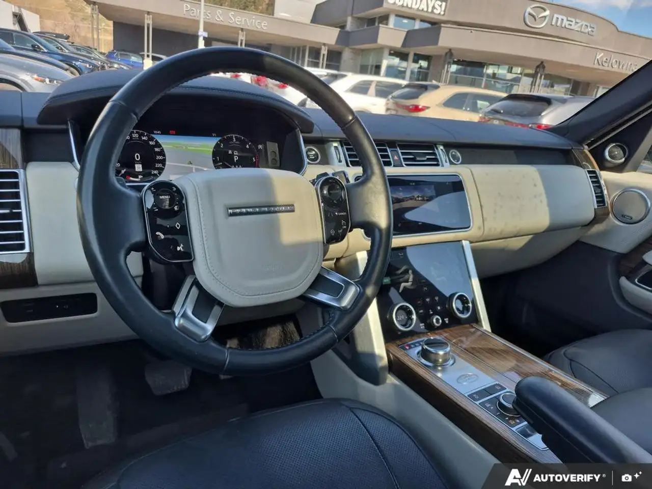 Land Rover Range Rover снимка Land Rover Range Rover