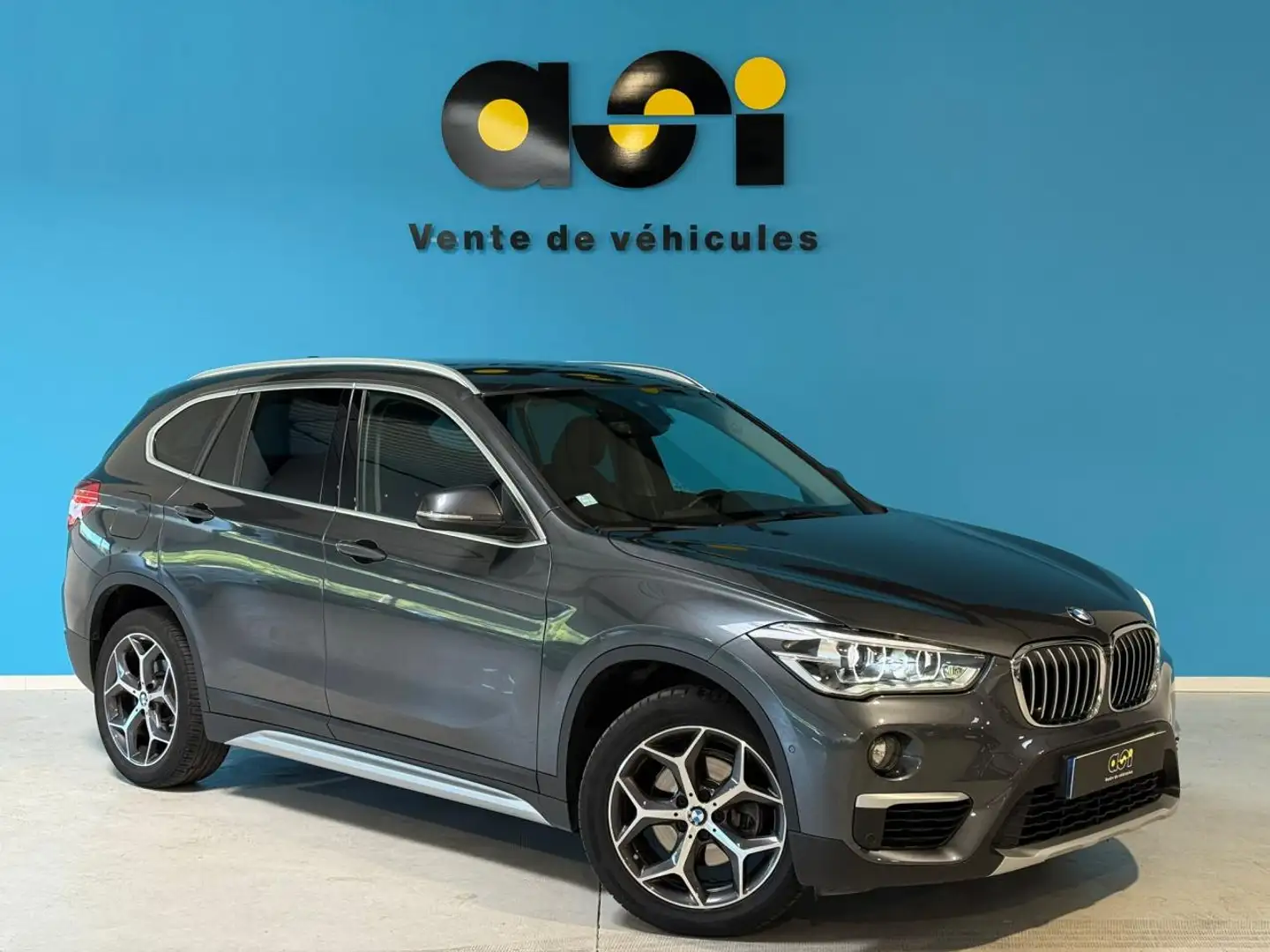 BMW X1 18i sDrive 1.5 i Grau - 1