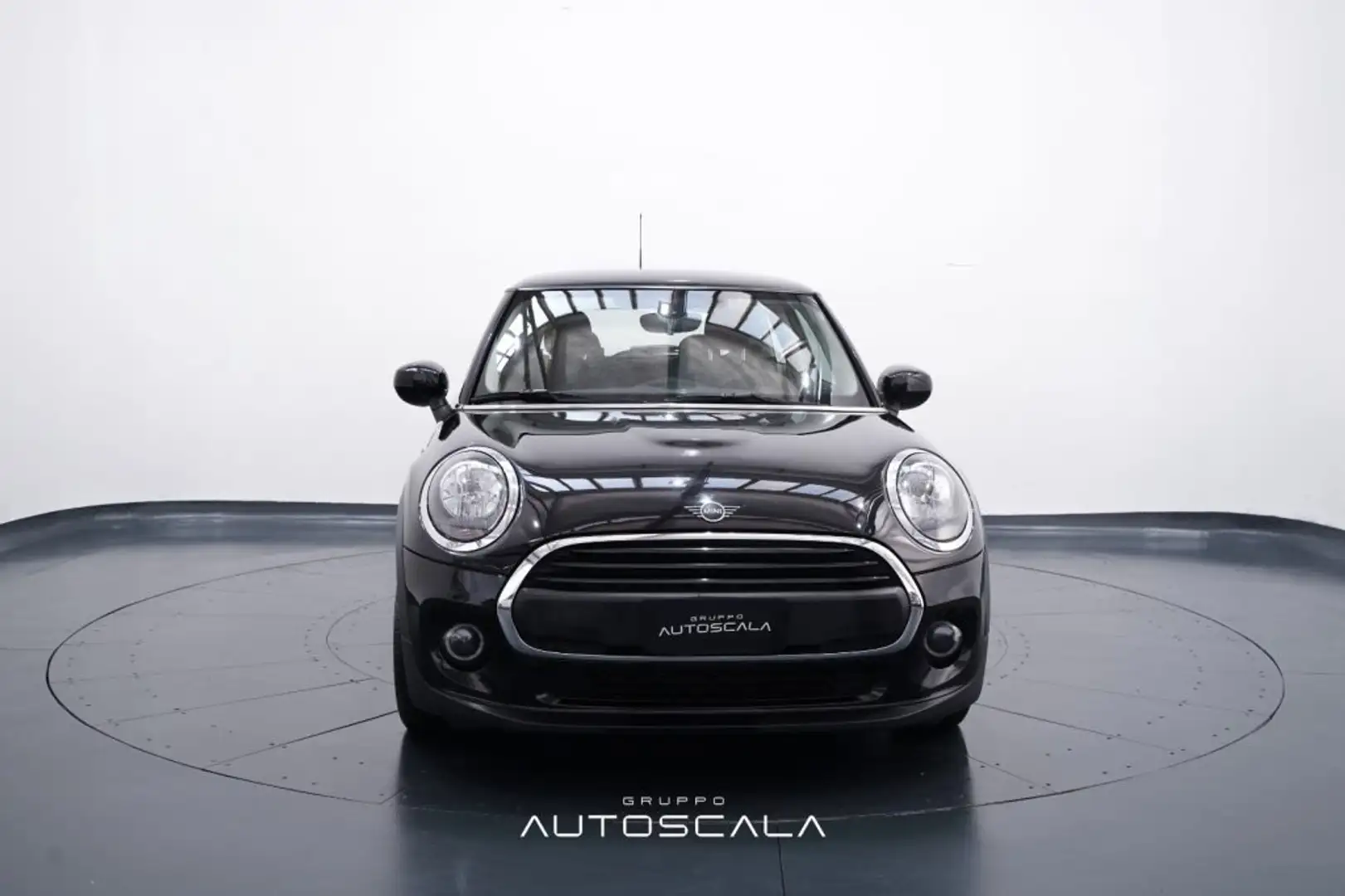 MINI One 1.5 102cv One Business Schwarz - 2
