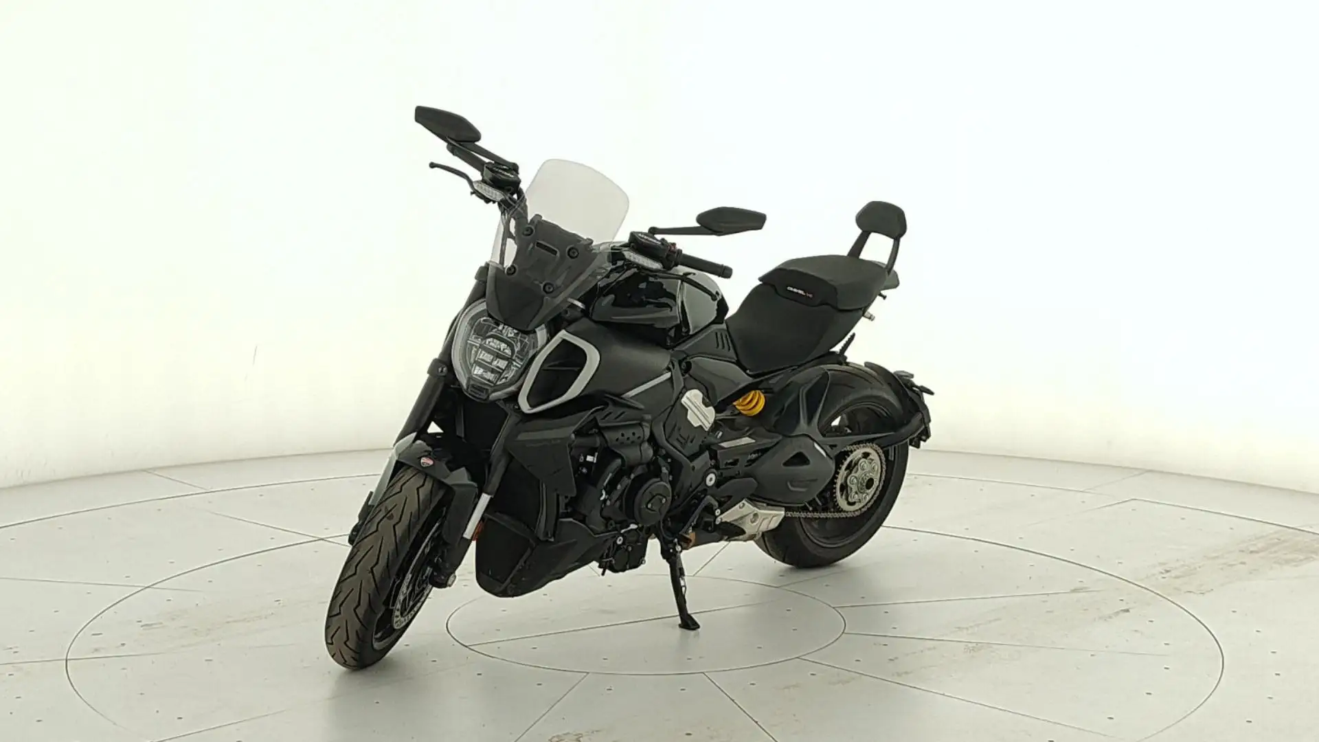 Ducati Diavel V4 Thrilling Black my23 Nero - 2