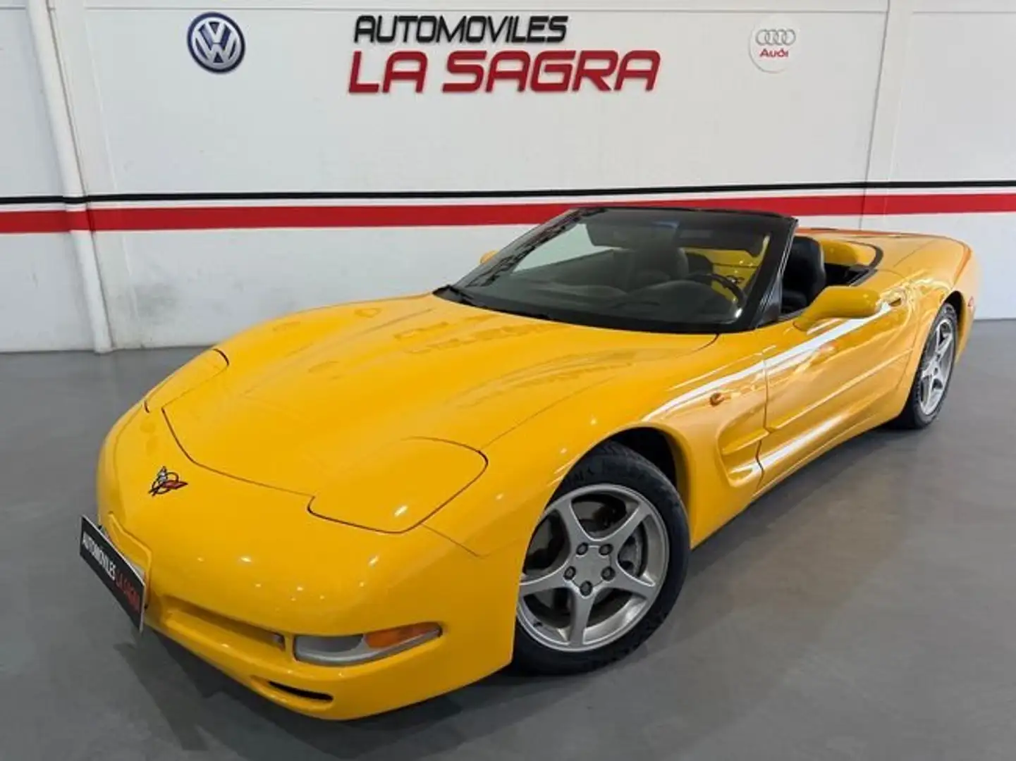 Chevrolet Corvette Cabrio Amarillo - 1