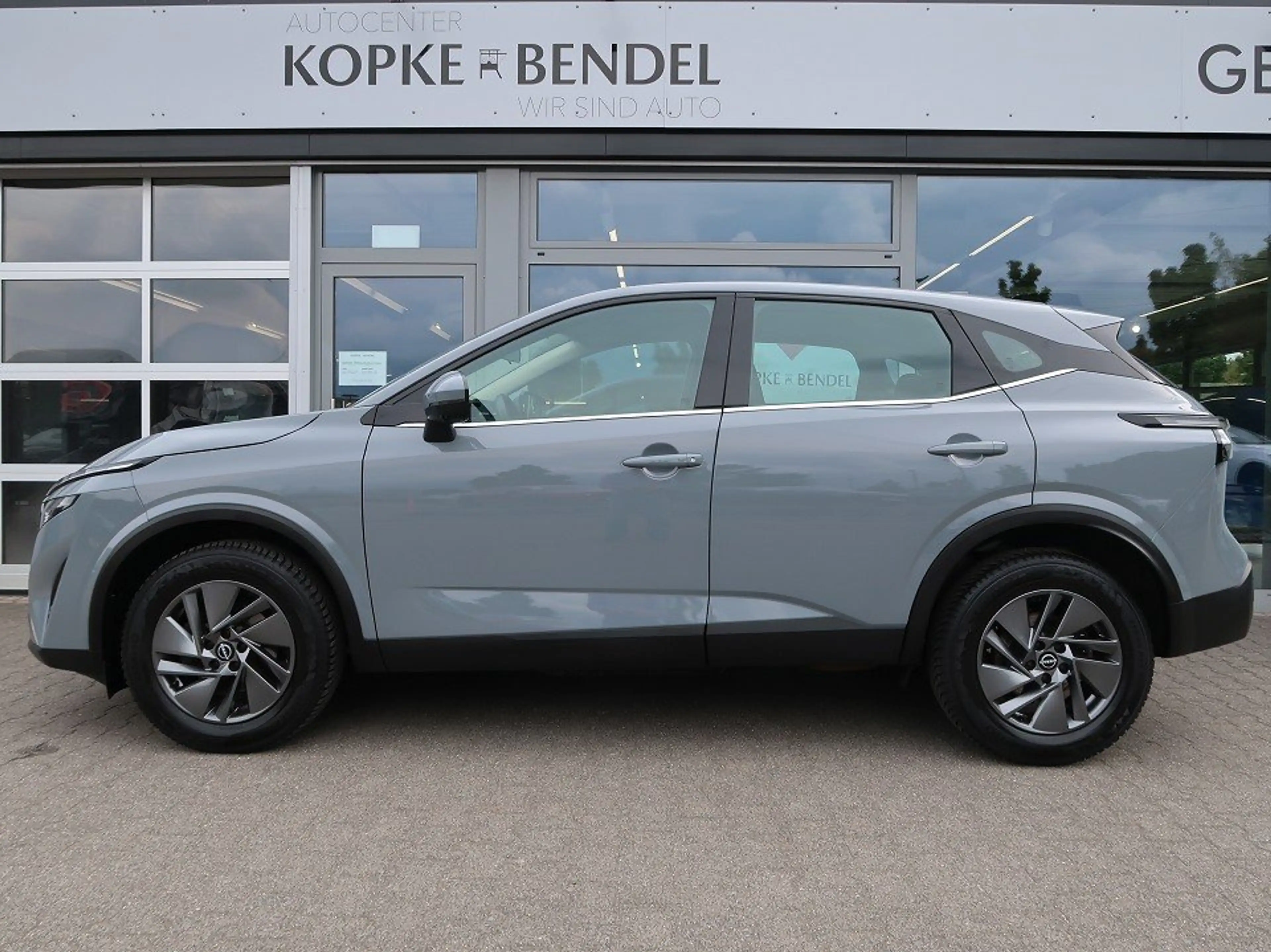 Nissan Qashqai *1.Hand*Garantie*Nissan Connect Paket* Acenta *1.H — photo 2
