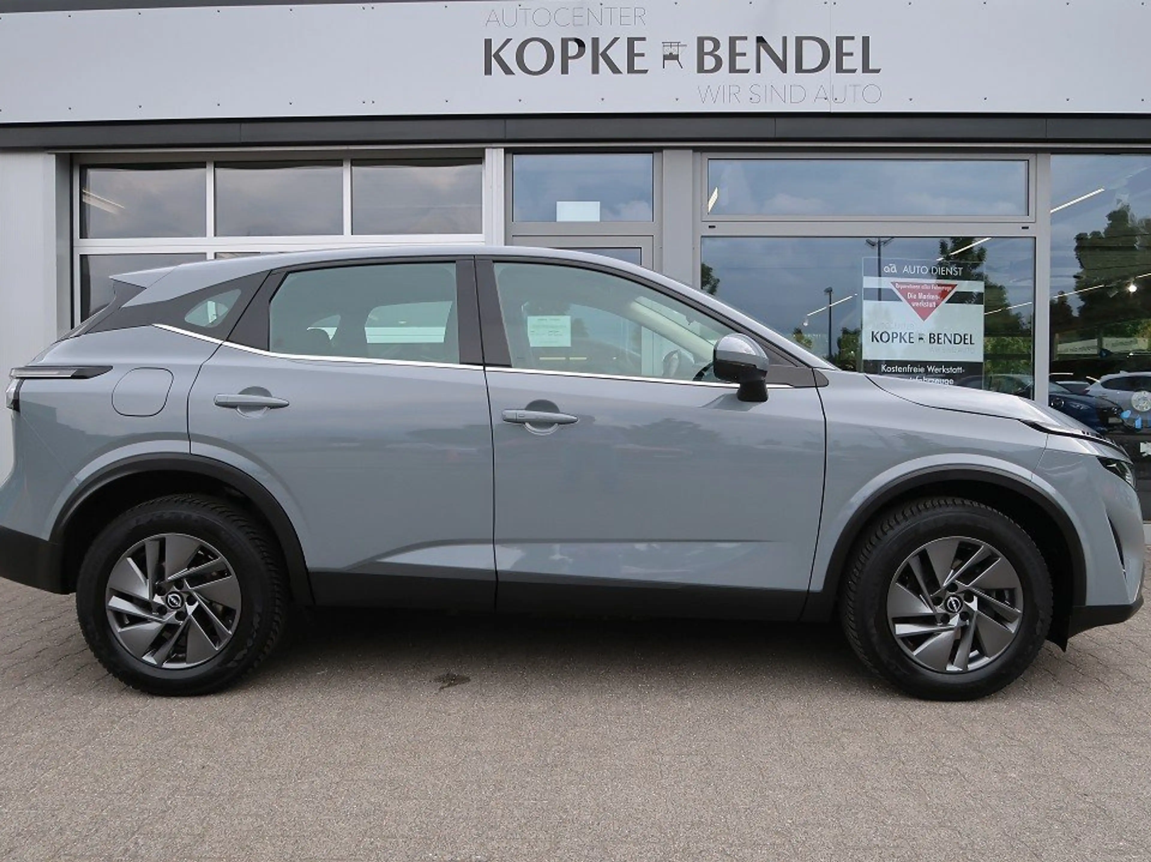Nissan Qashqai *1.Hand*Garantie*Nissan Connect Paket* Acenta *1.H — photo 4