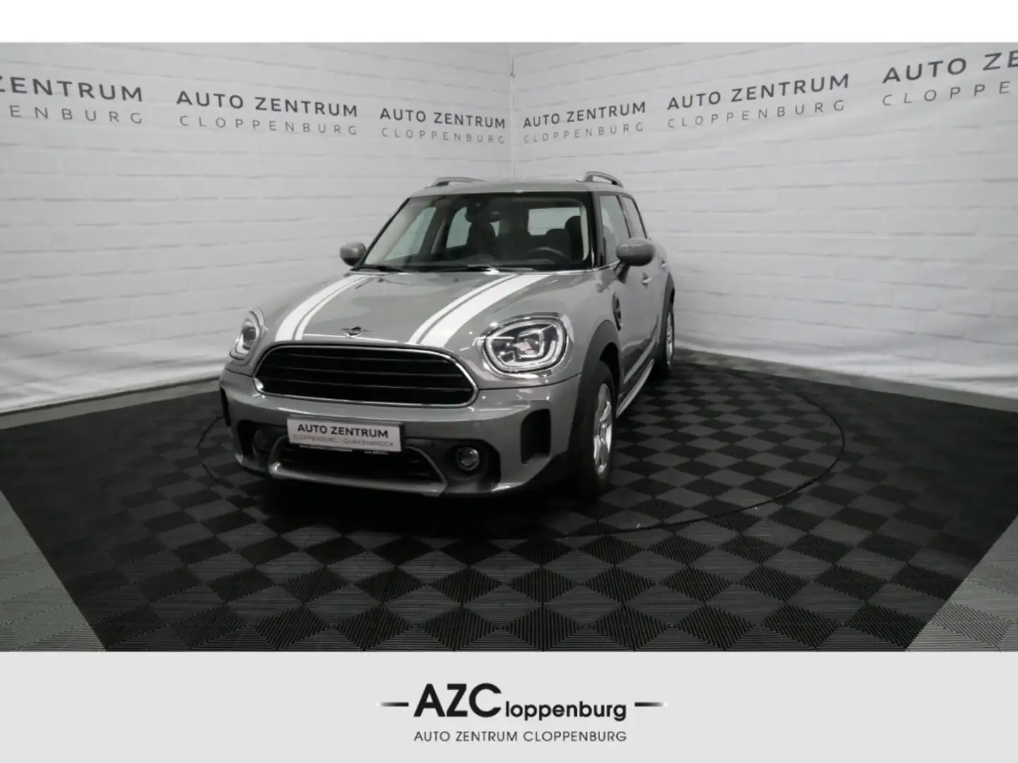 MINI Cooper D Countryman Essential Trim Panorama+LED+Navi+ Gris - 1