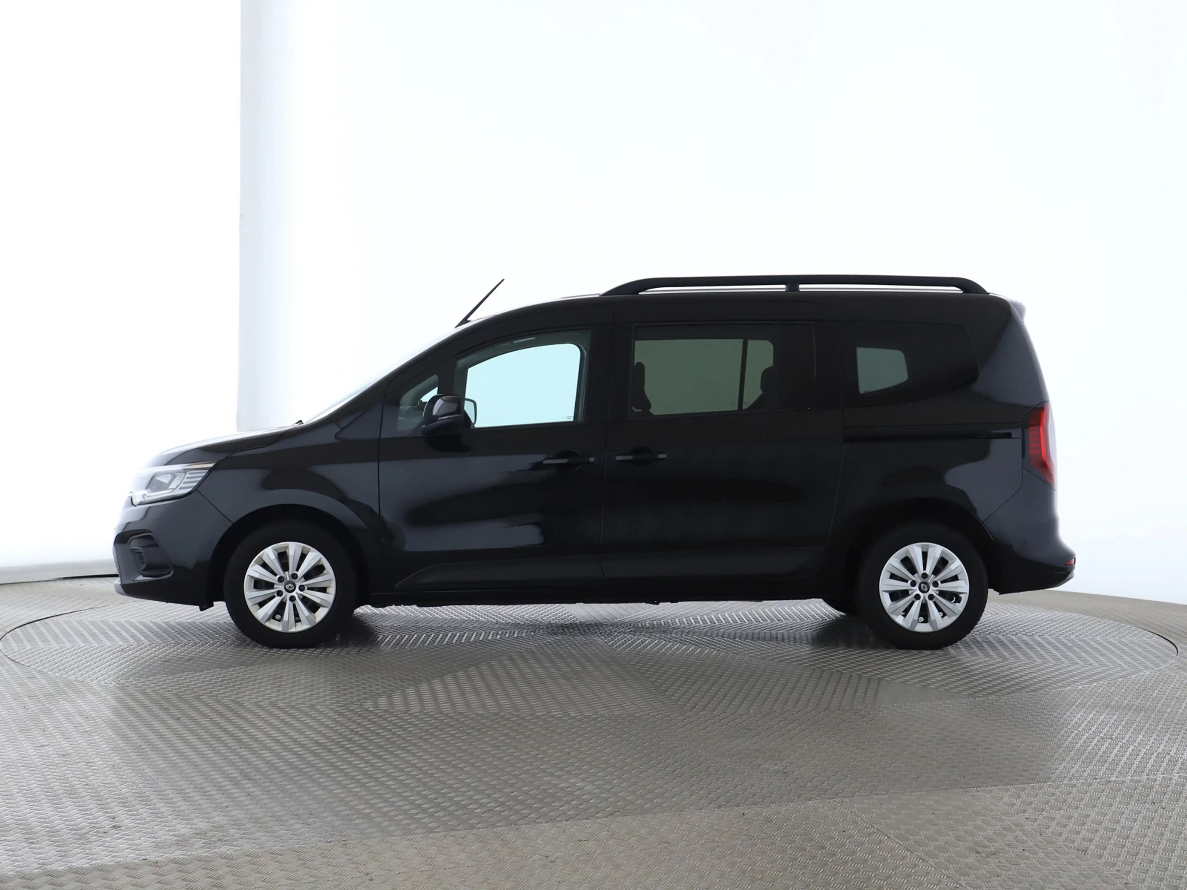 Renault Kangoo TECHNO TCe 130 EDC Apple CarPlay — photo 2