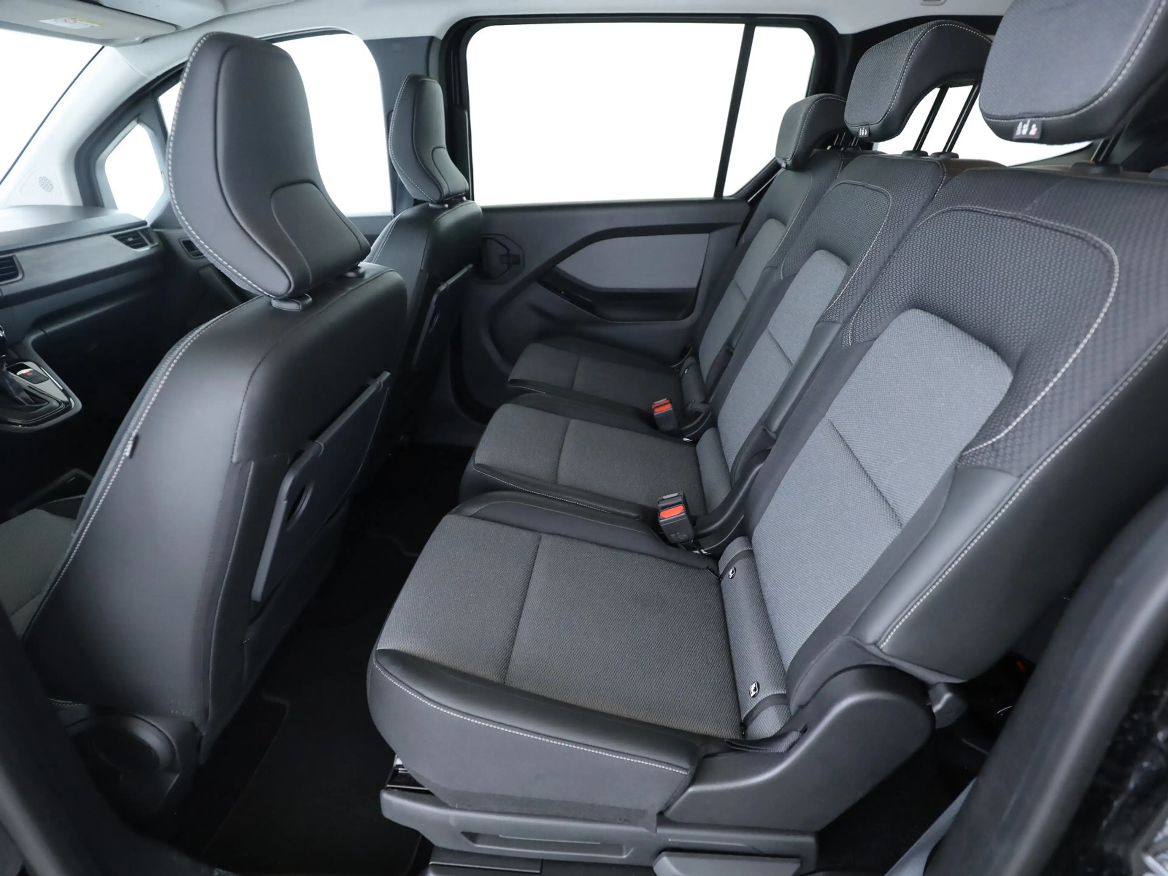 Renault Kangoo TECHNO TCe 130 EDC Apple CarPlay — photo 12