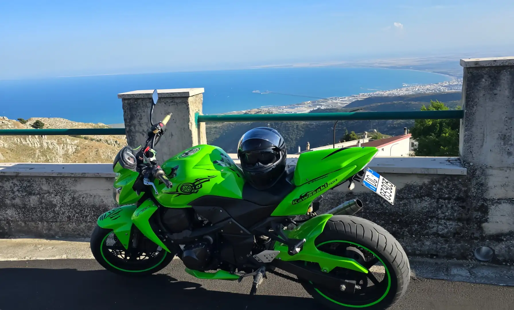 Kawasaki Z 750 Verde - 1