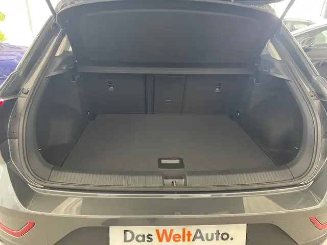 Volkswagen T-Roc view 7