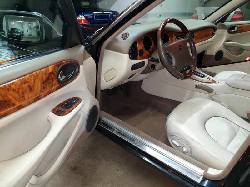 Jaguar Daimler V8 Limousine lang *letzte Version 2002 — photo 11