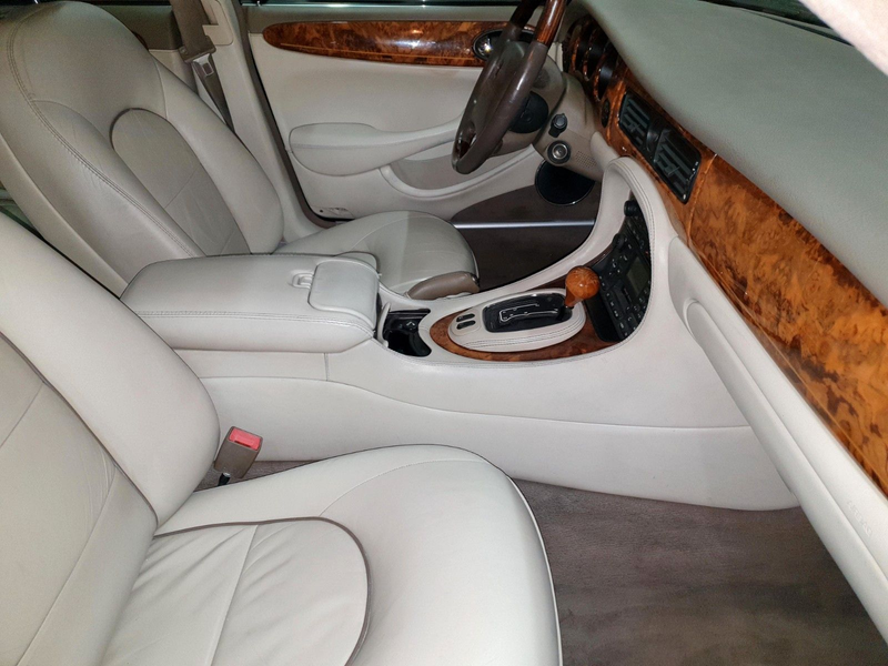 Jaguar Daimler V8 Limousine lang *letzte Version 2002 — photo 8