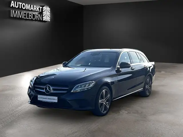 Mercedes-Benz C-Class view 4