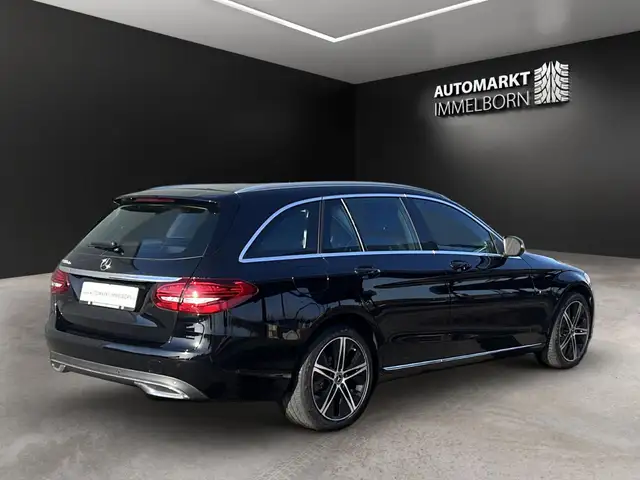 Mercedes-Benz C-Class view 6