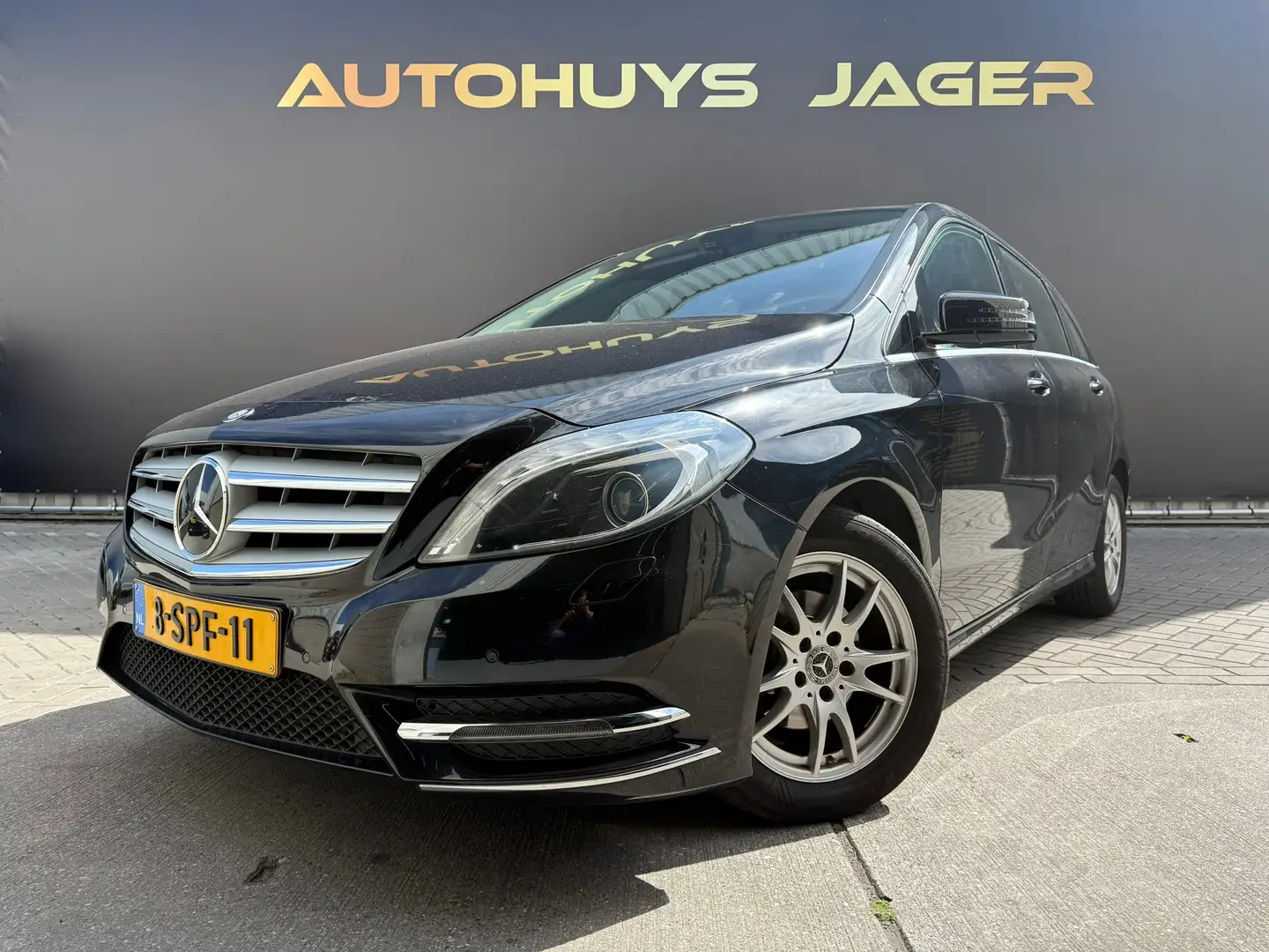 Mercedes-Benz B 180 Ambition|Automaat|Sensoren Zwart - 1
