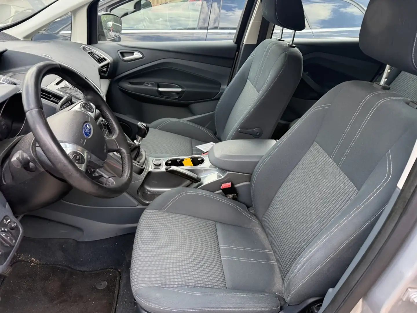 Ford C-Max 1.0 Titanium motor schade Grau - 2