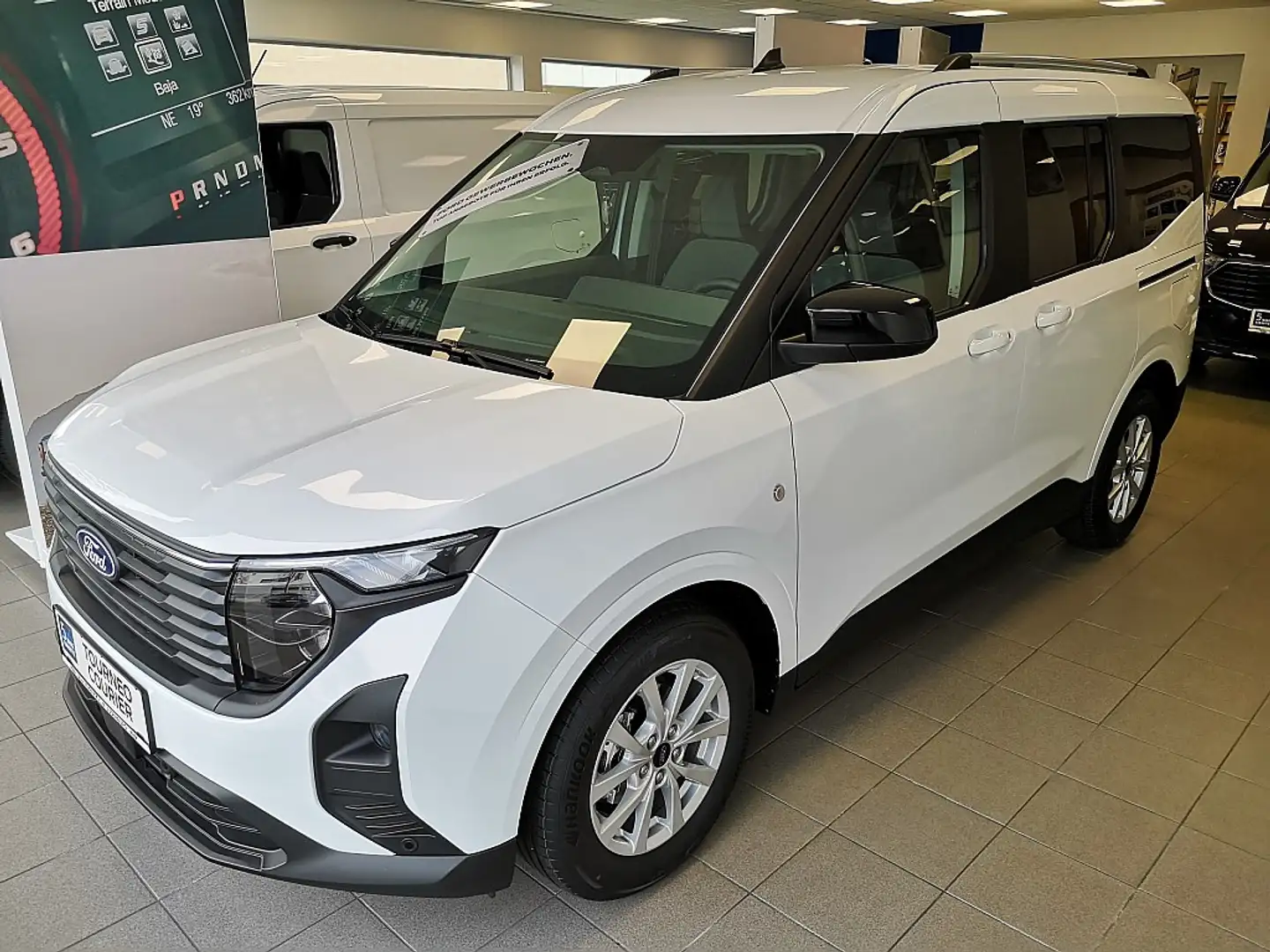 Ford Tourneo Courier 1,0 EcoBoost Titanium Weiß - 1