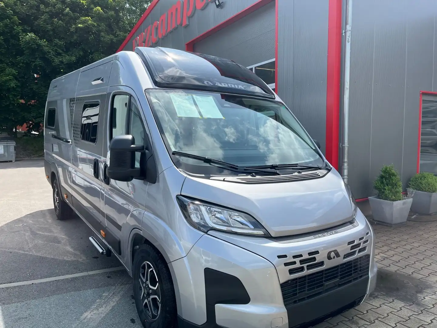 Adria Twin  640 60Y Jubilee SGX sofort Gris - 1