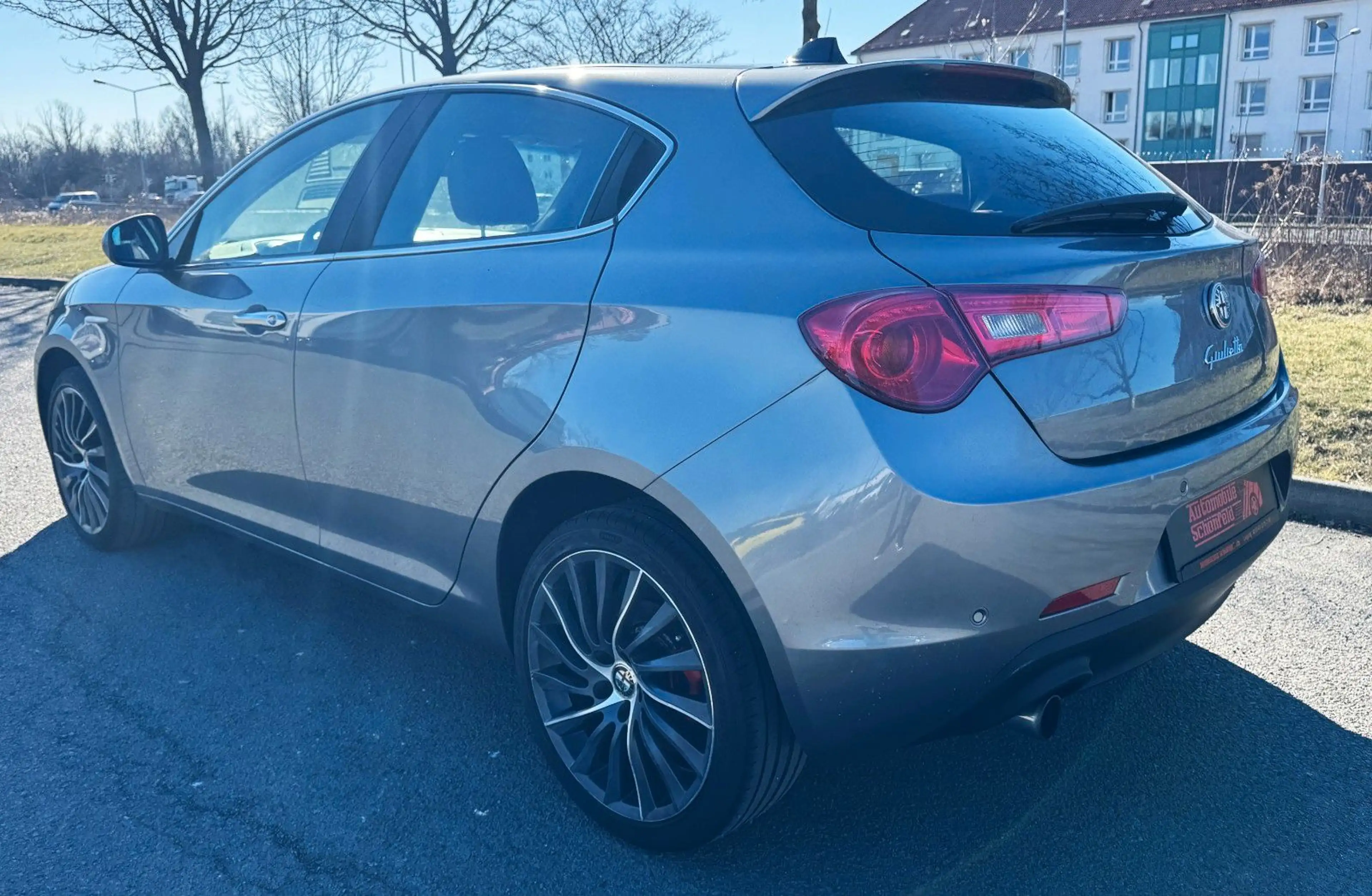 Alfa Romeo Giulietta Turismo+ Automatik + — photo 4