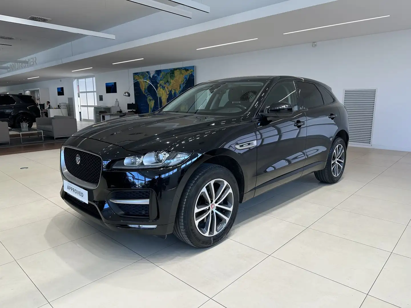 Jaguar F-Pace 2.0 D 180 CV AWD aut. R-Sport Nero - 1