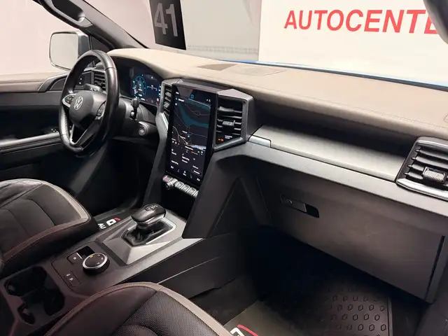 Volkswagen Amarok view 10
