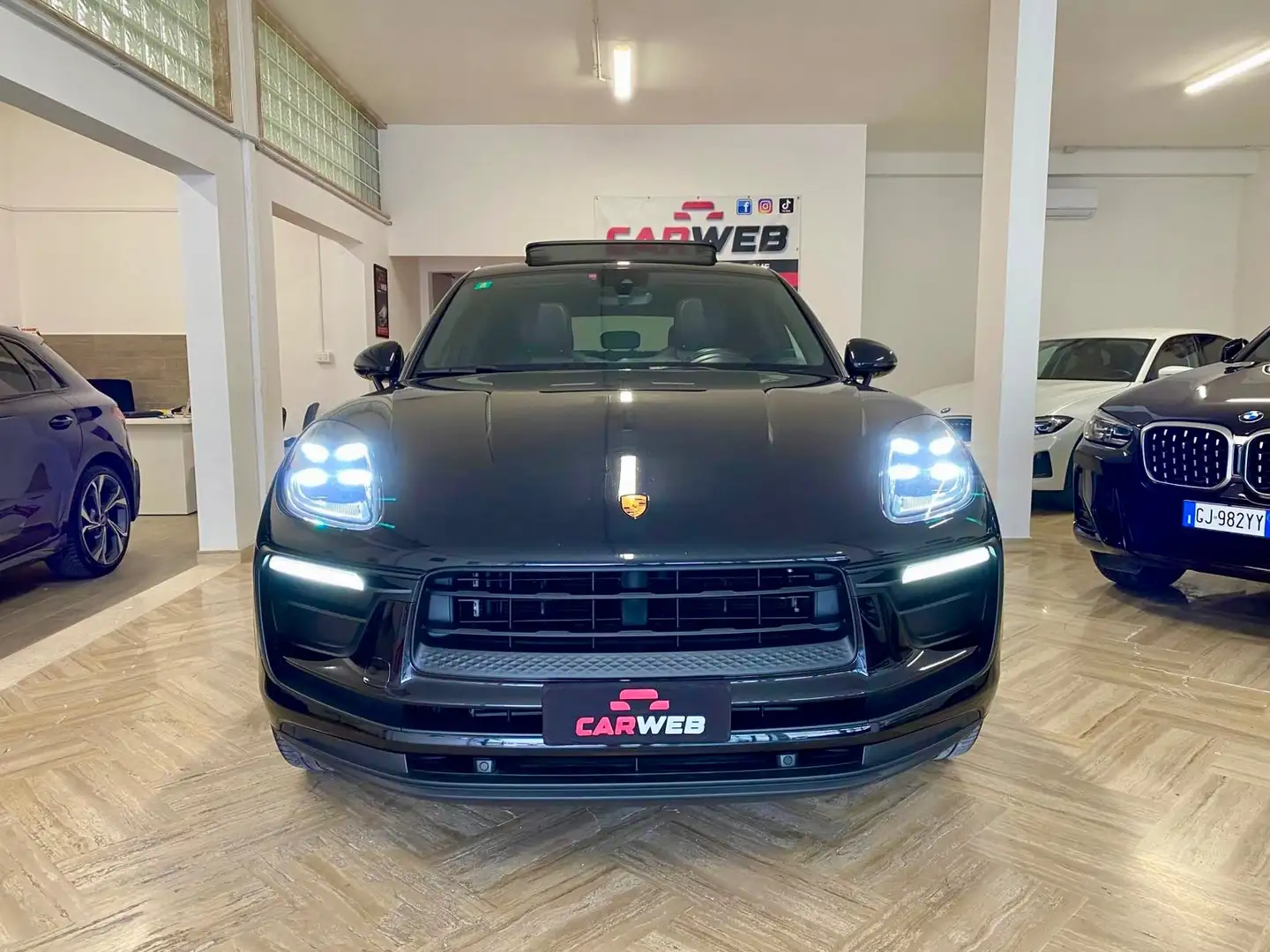 Porsche Macan PORSCHE MACAN 2.0 NY 2023 TETTO APRIBILE Noir - 2