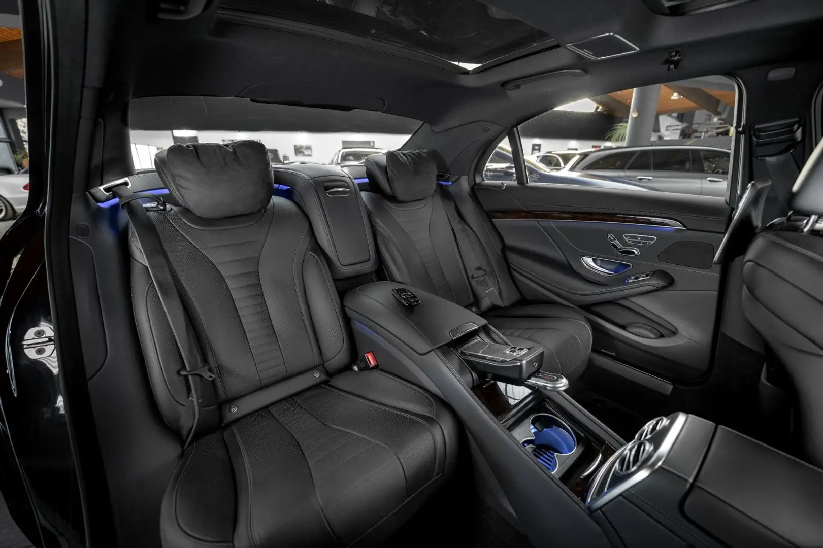 Mercedes-Benz S 560 4M LANG #FIRST-CLASS #TISCHE #FOND-TV Schwarz - 2