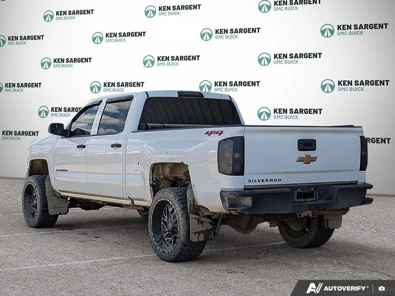 Chevrolet Silverado 1500 снимка Chevrolet Silverado 1500