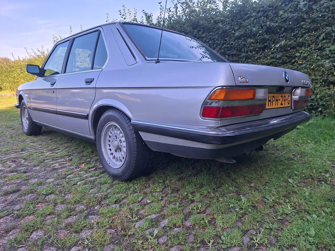 BMW 524 td, foto 3
