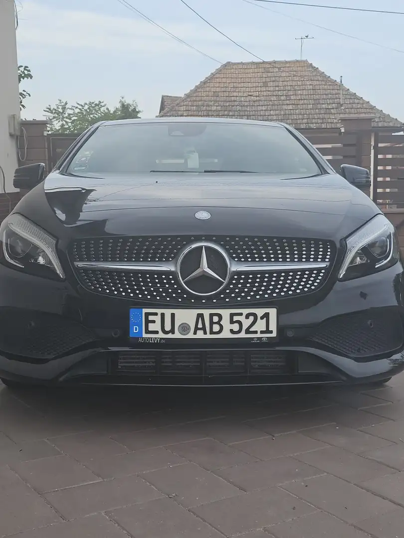 Mercedes-Benz 180 AMG Line Чёрный - 1