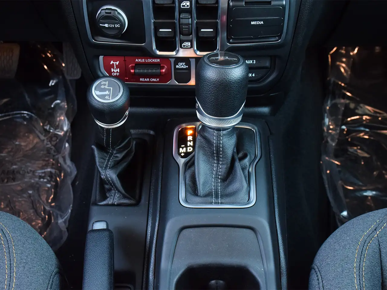 Jeep Gladiator снимка Jeep Gladiator