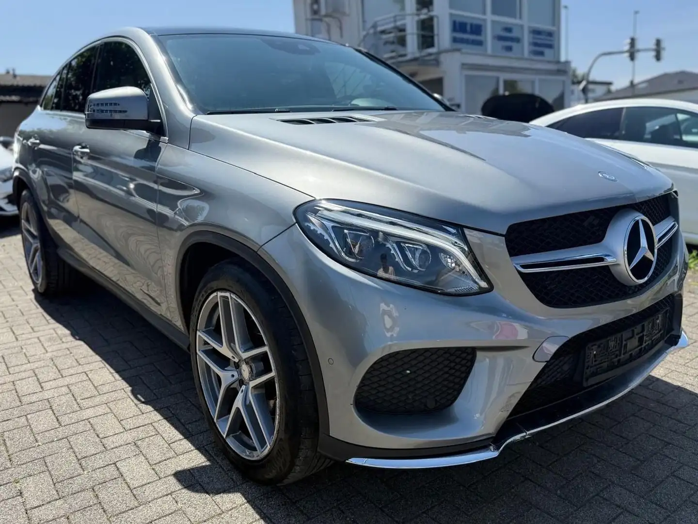 Mercedes-Benz GLE 350 d Coupe 4Matic "AMG"PANO"KAMERA Silber - 1