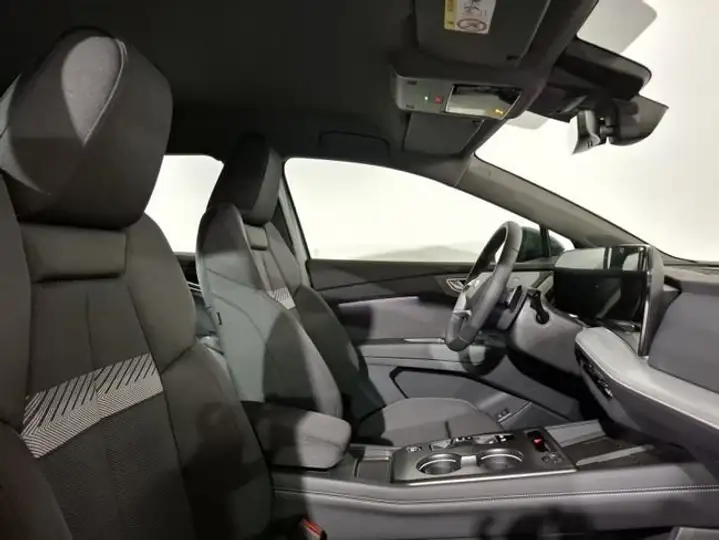 Audi Q4 2026, foto 5