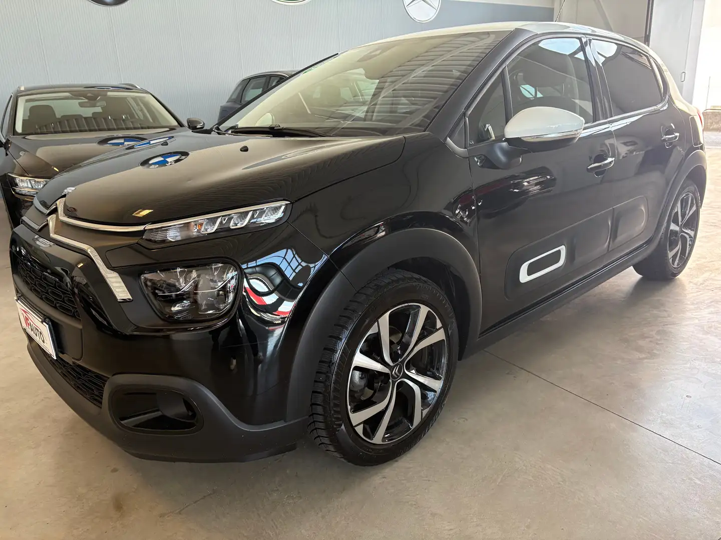 Citroen C3 C3 1.2 puretech Shine Pack s AUTO PER NEOPATENTATI Noir - 1