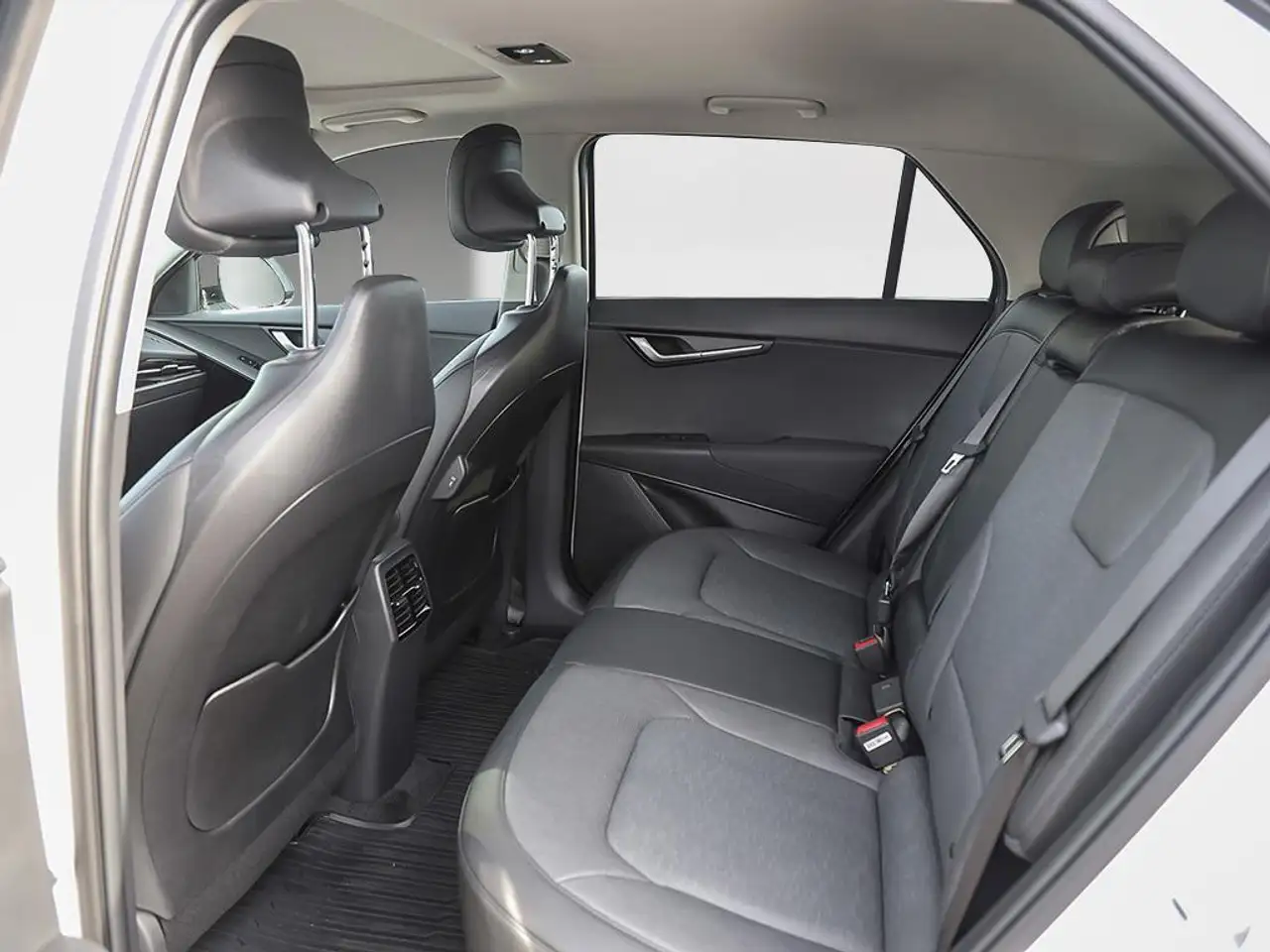 Kia Niro снимка Kia Niro