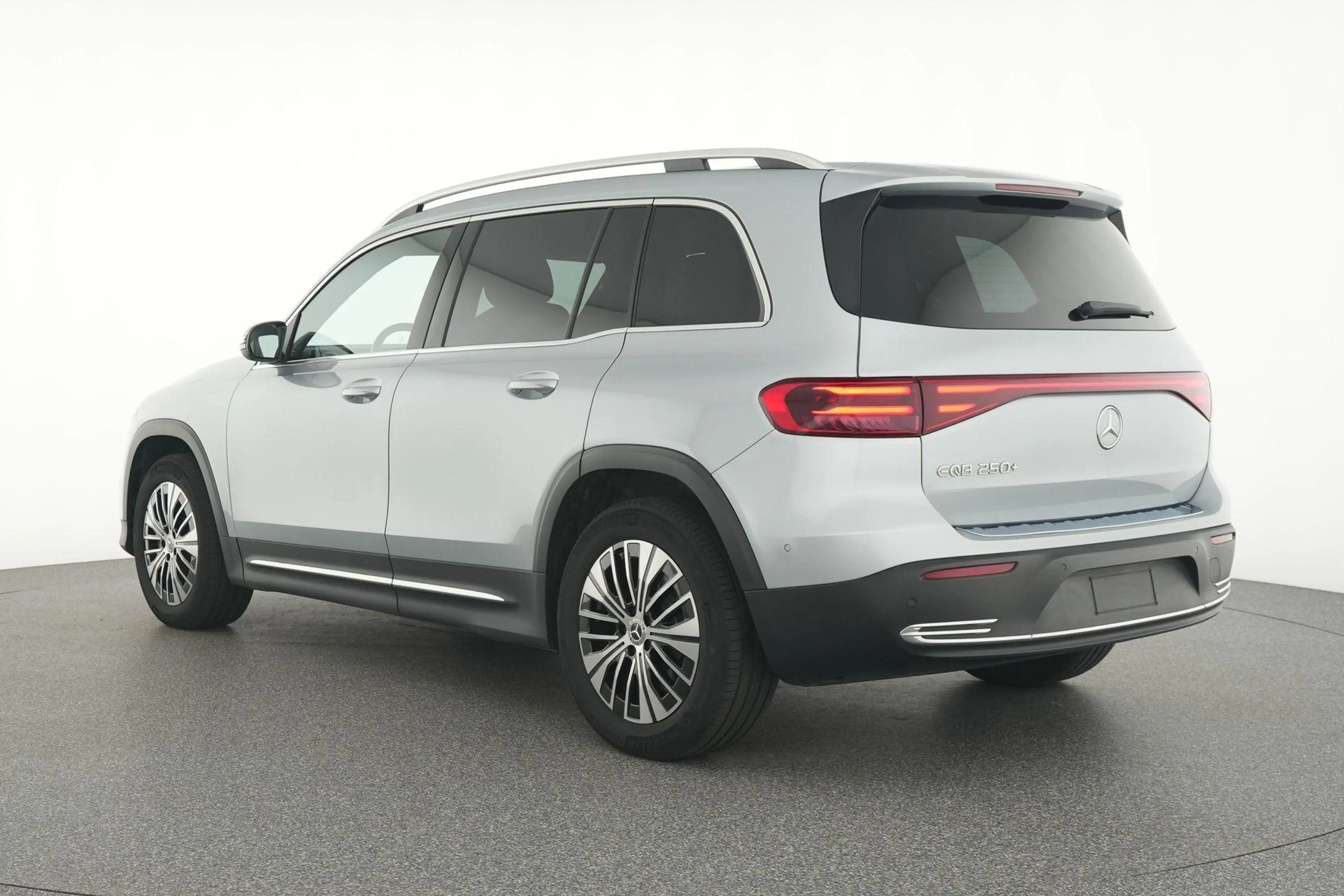 Mercedes-Benz EQB 250 250+ Business Line 250+ Business Line 71 kWh — photo 3