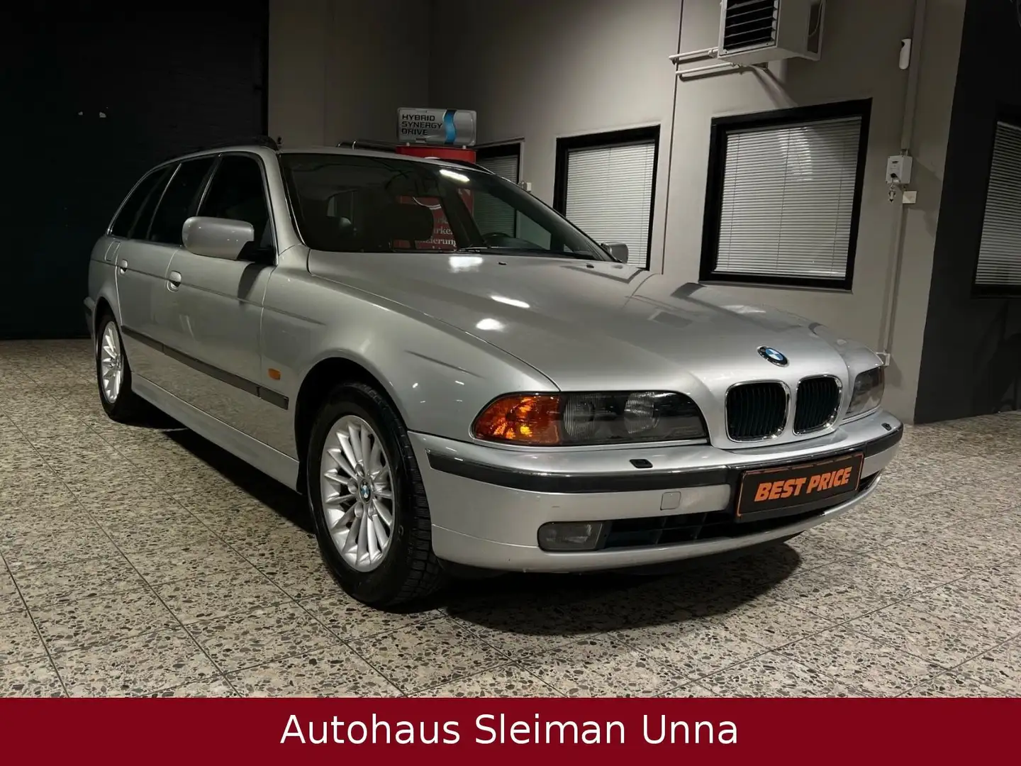 BMW 528 i Touring/Automatik/Leder/SD/Alu/AHK/Top Plateado - 1