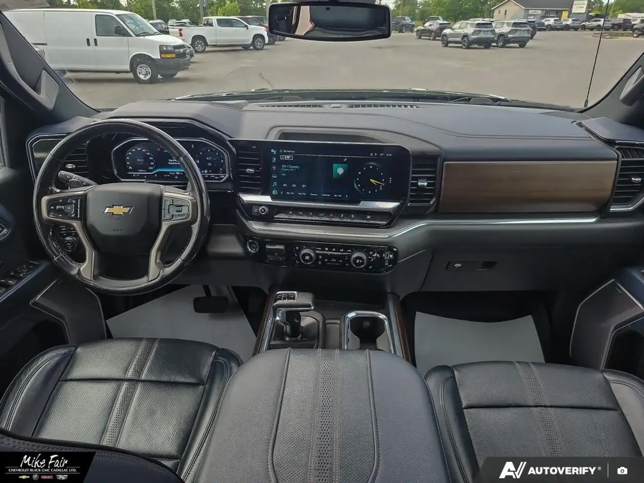 Chevrolet Silverado 1500 снимка Chevrolet Silverado 1500
