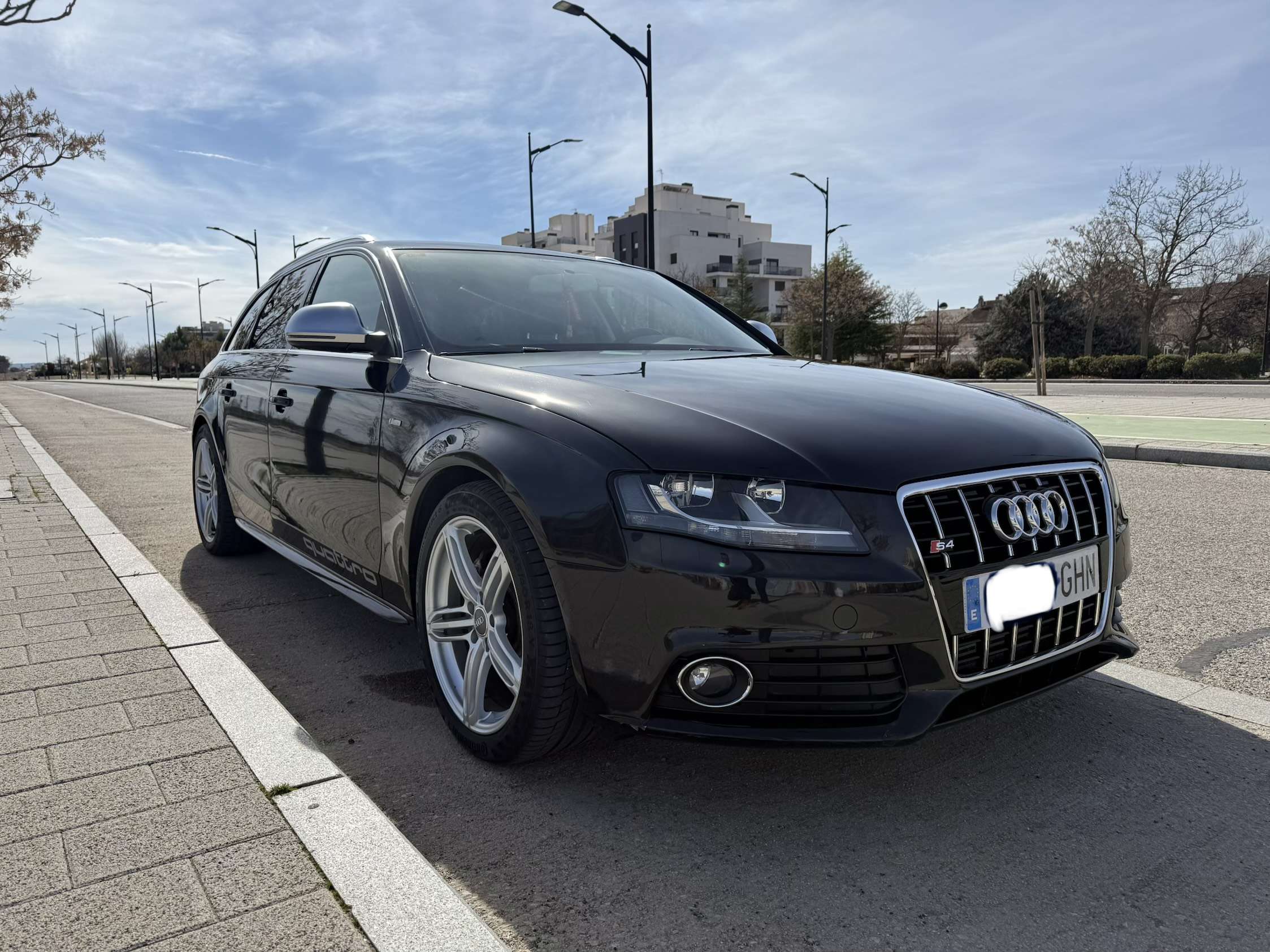 Audi A4 Avant 3.0TDI quattro DPF - foto 1
