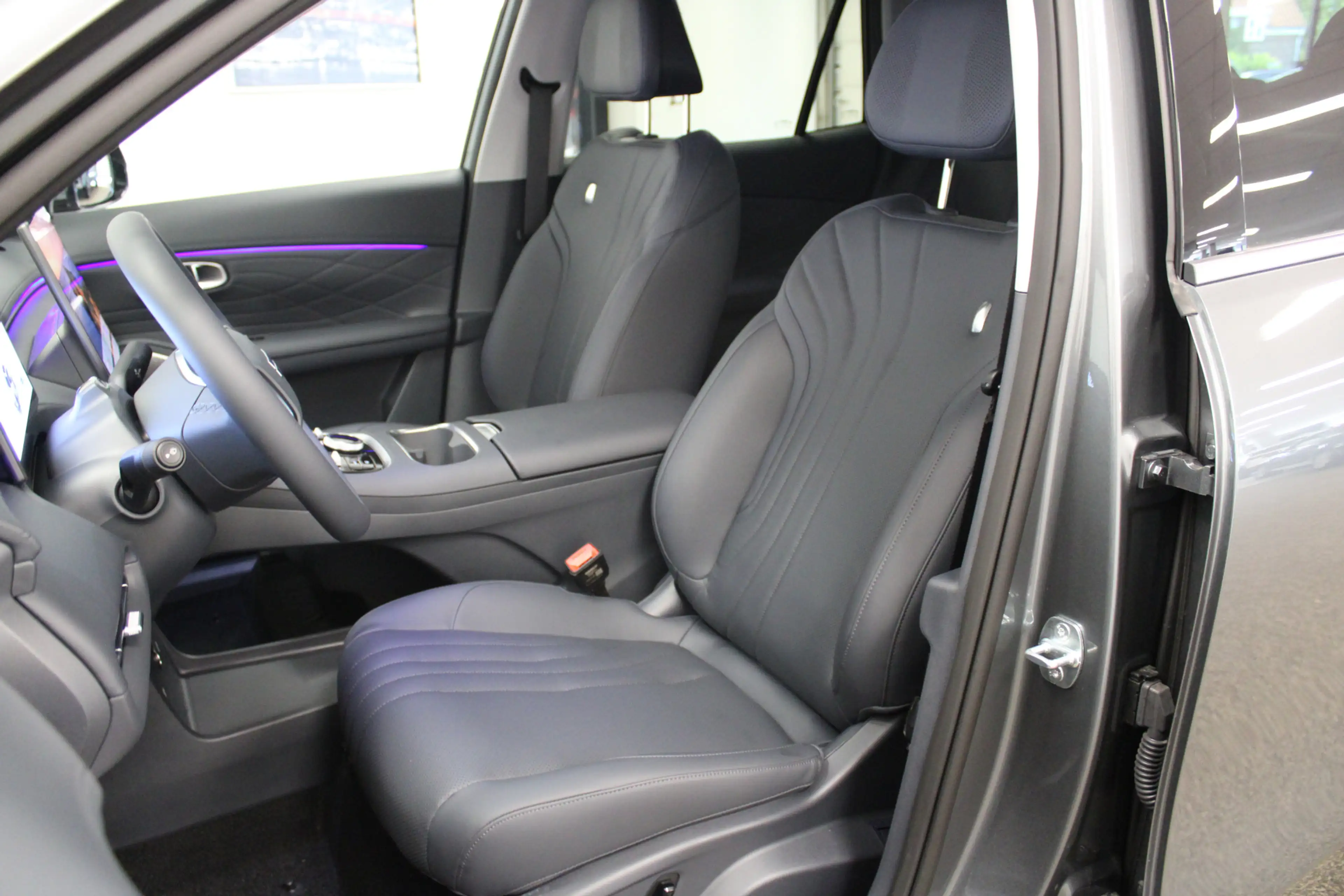 Geely Starray EM-i 1.5 Max+ — photo 4