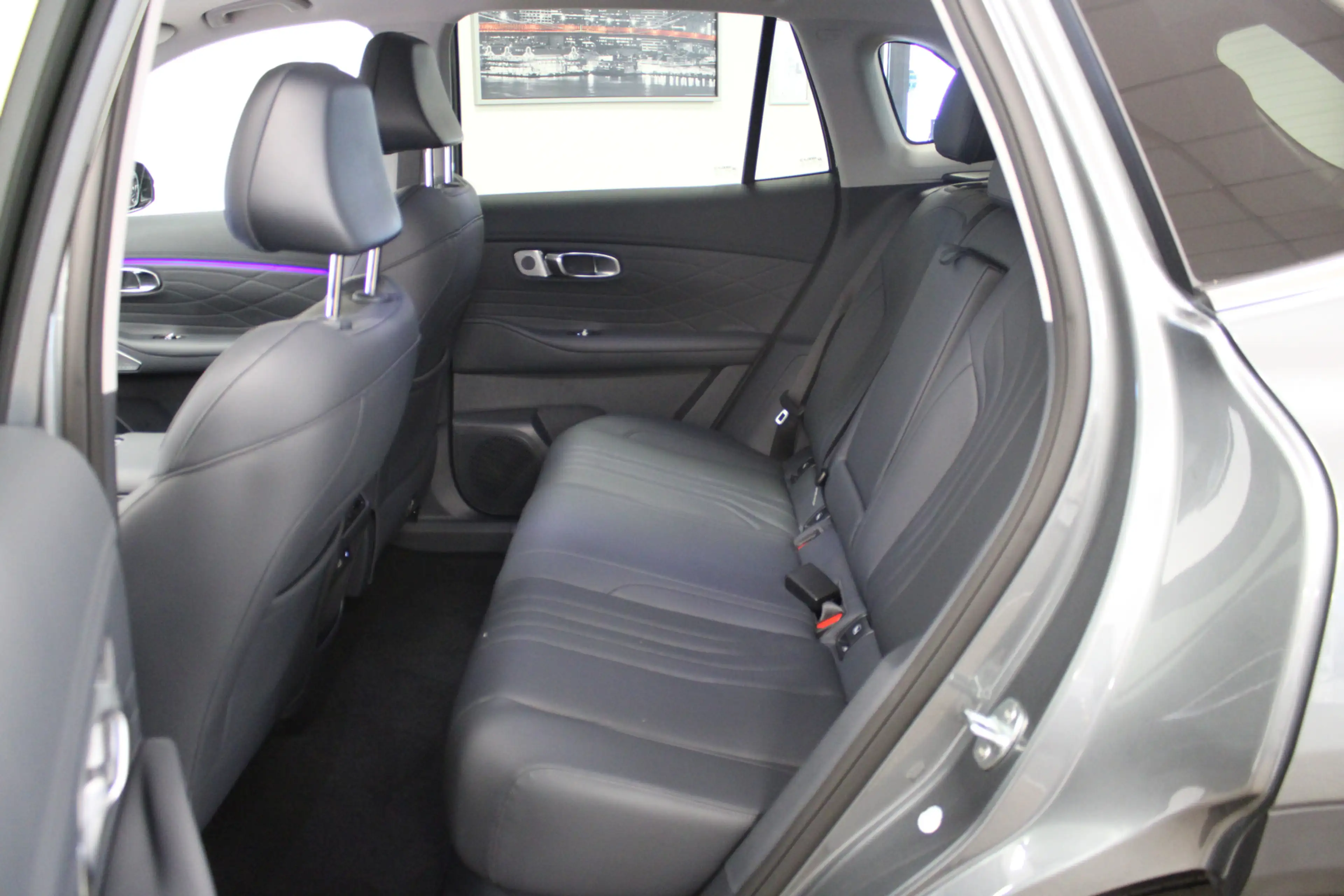 Geely Starray EM-i 1.5 Max+ — photo 11