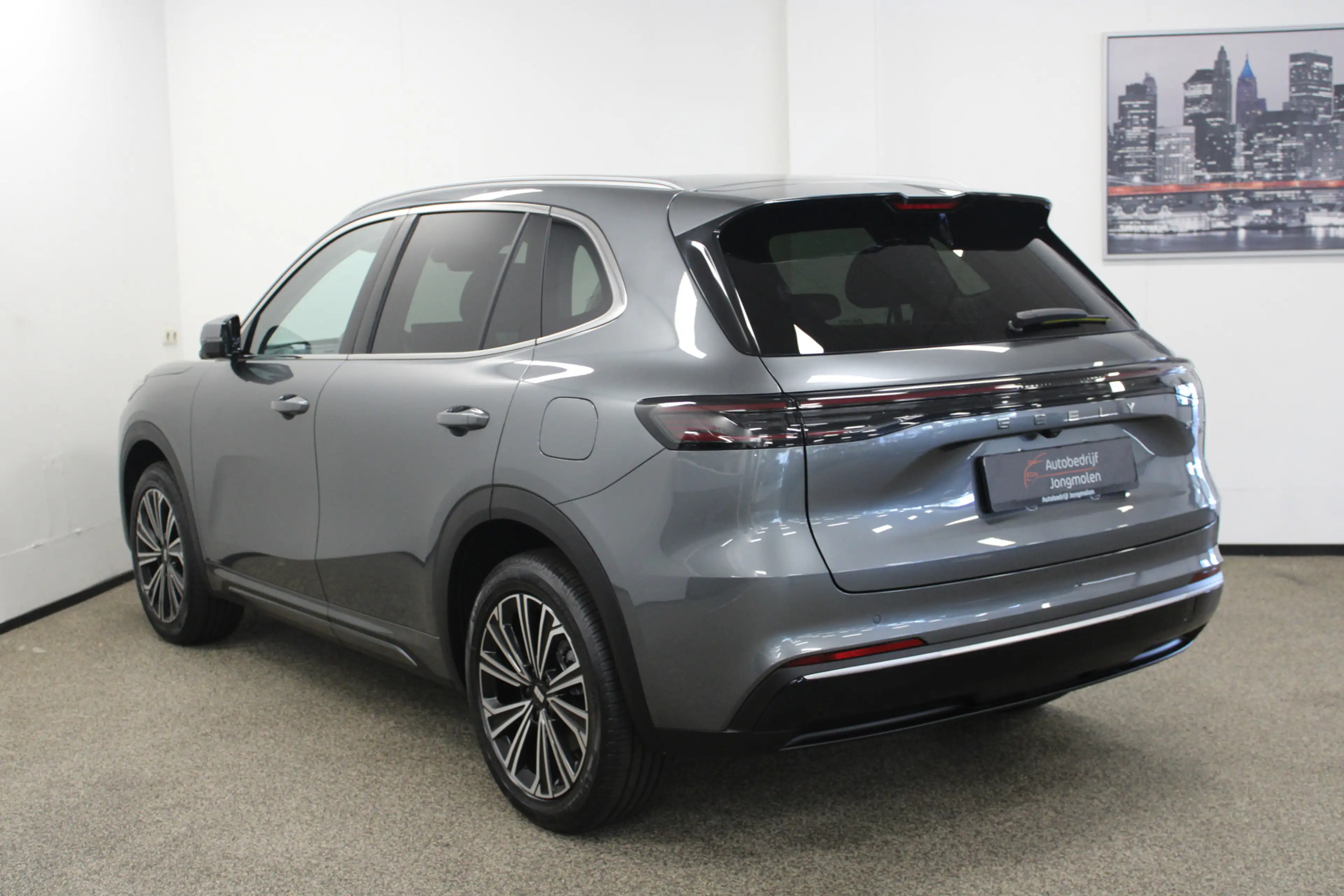 Geely Starray EM-i 1.5 Max+ — photo 8