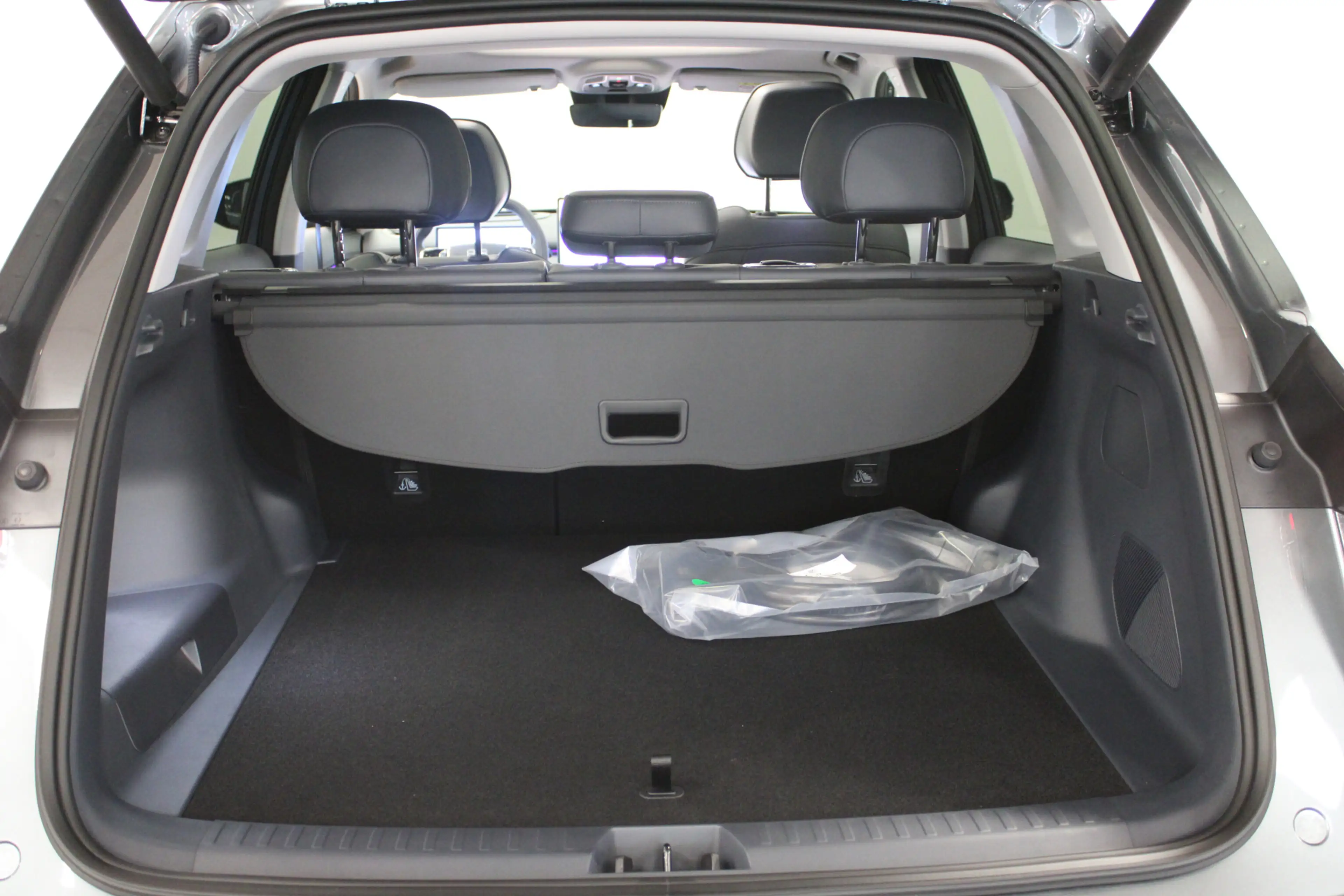 Geely Starray EM-i 1.5 Max+ — photo 29