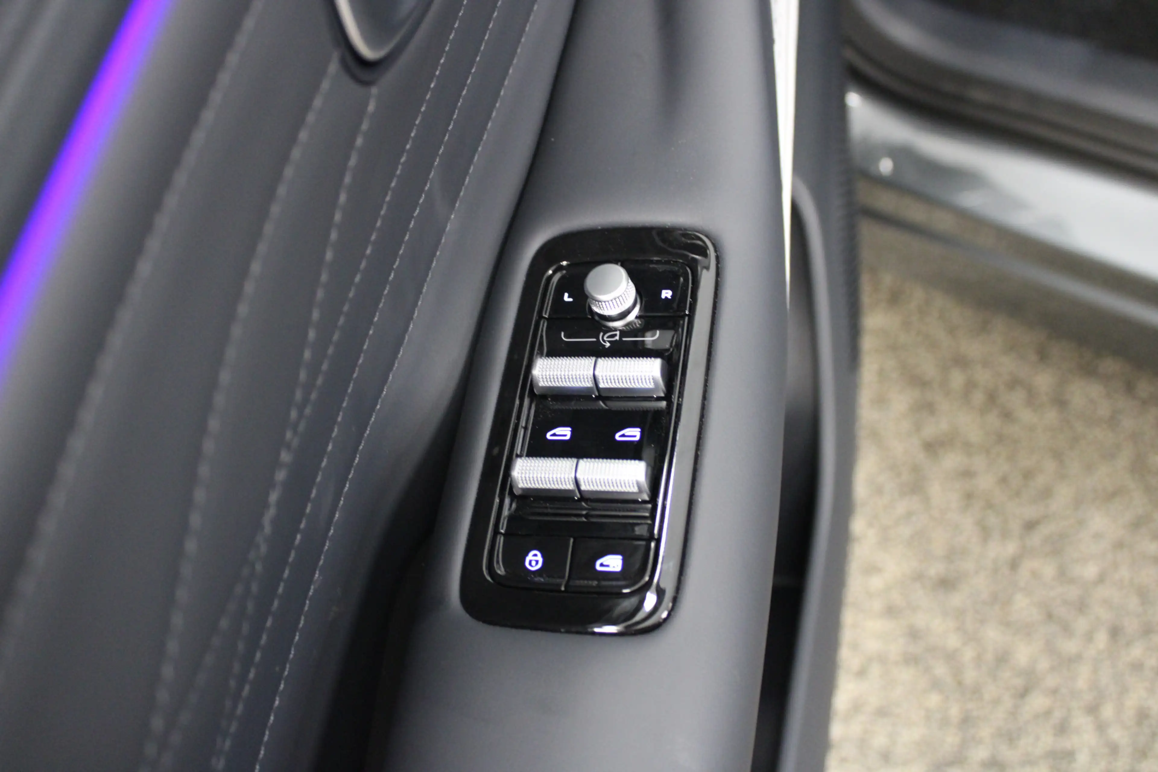 Geely Starray EM-i 1.5 Max+ — photo 25