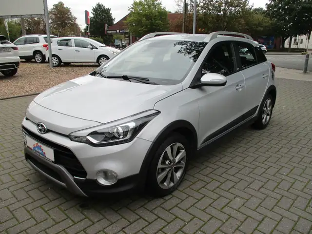 Hyundai i20 Active Passion SUV Klima/Alu/Tempomat