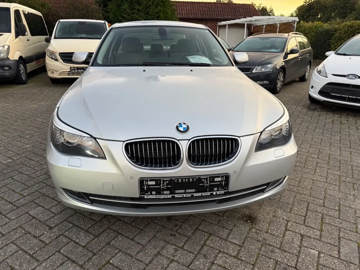 BMW 523 i Advantage Paket*1.Hd.*Xenon*Navi*el. Sitze* Silber - 1