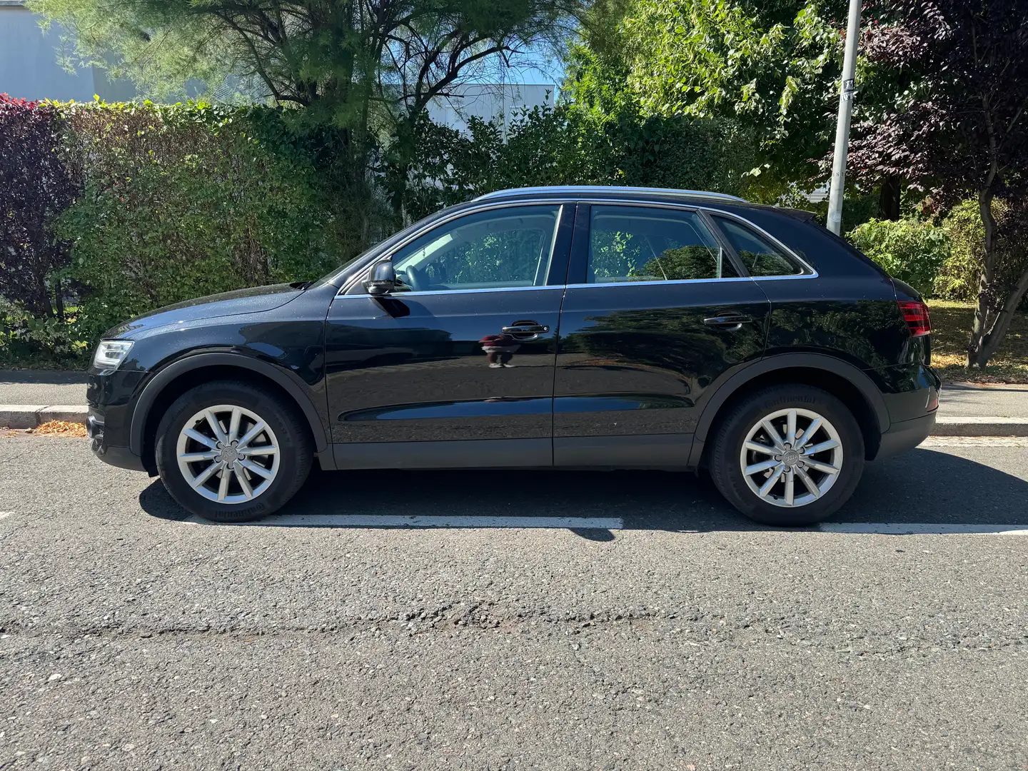 Audi Q3 2,0 TDI quattro Style DPF Schwarz - 2