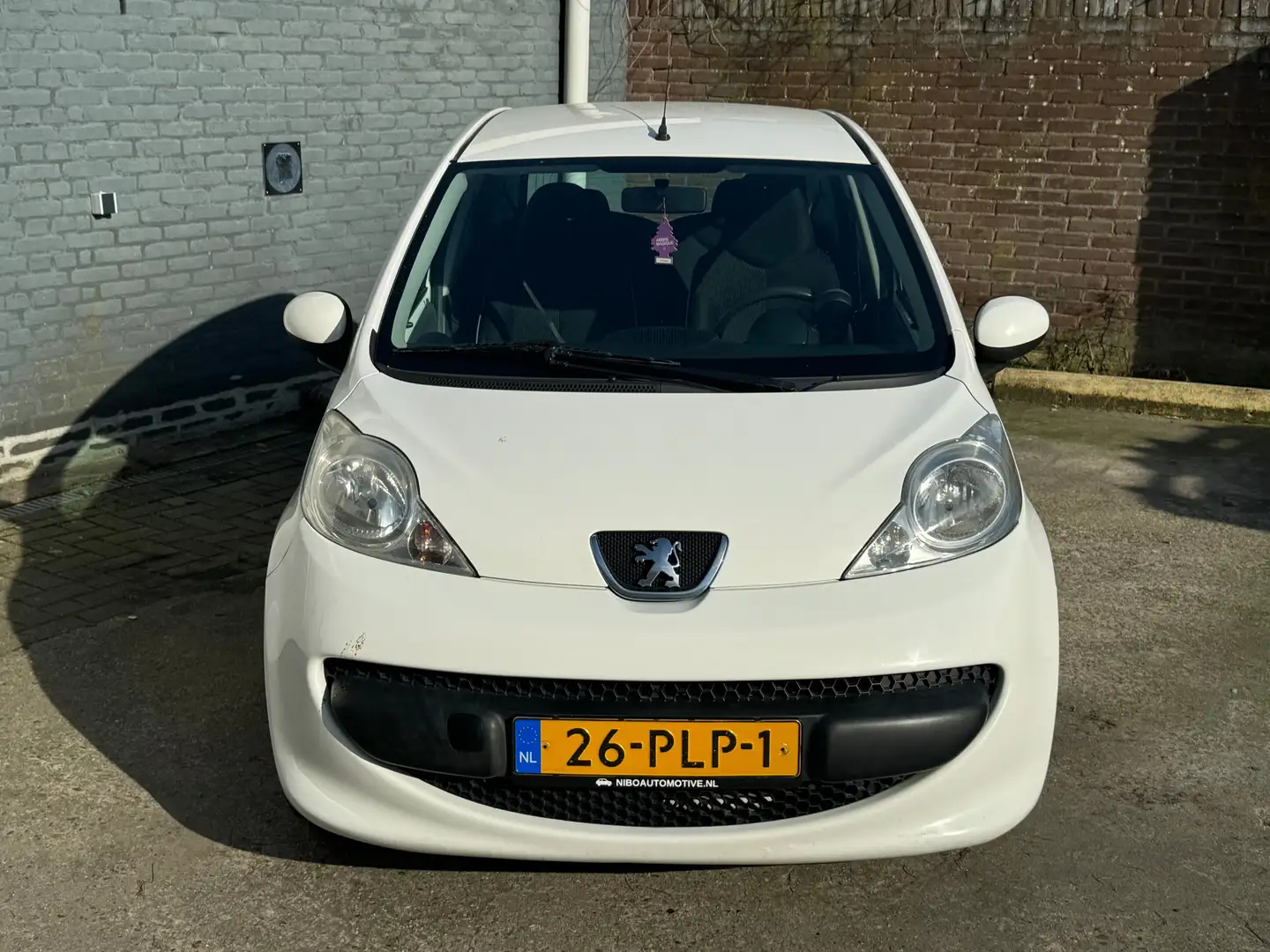 Peugeot 107 107 1.0-12V Millesim 200 White - 2