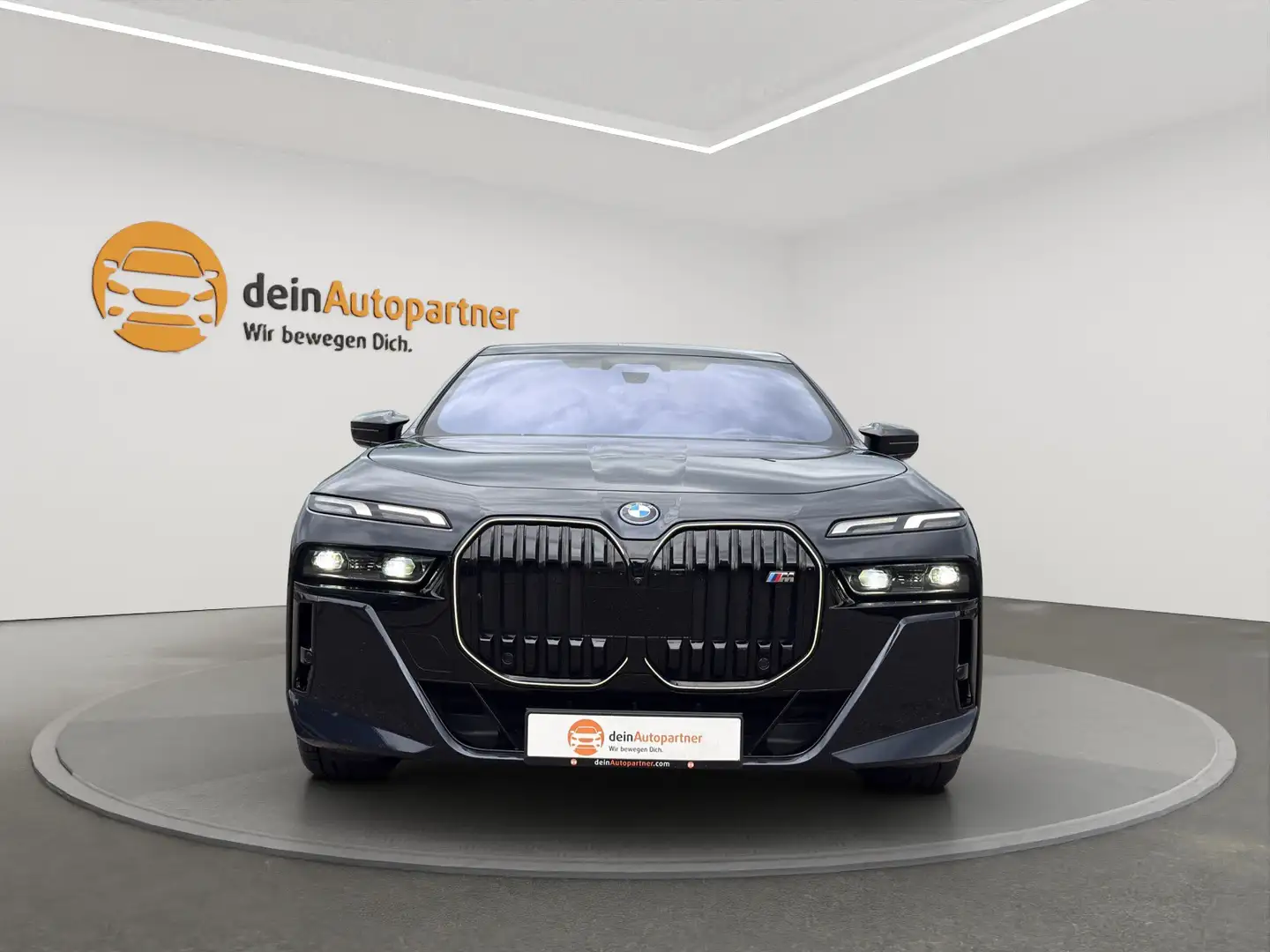 BMW i7 xDrive M70 HUD/PANO/TV/FONT ENTERTAINMENT/ACC/B&W/ Schwarz - 2