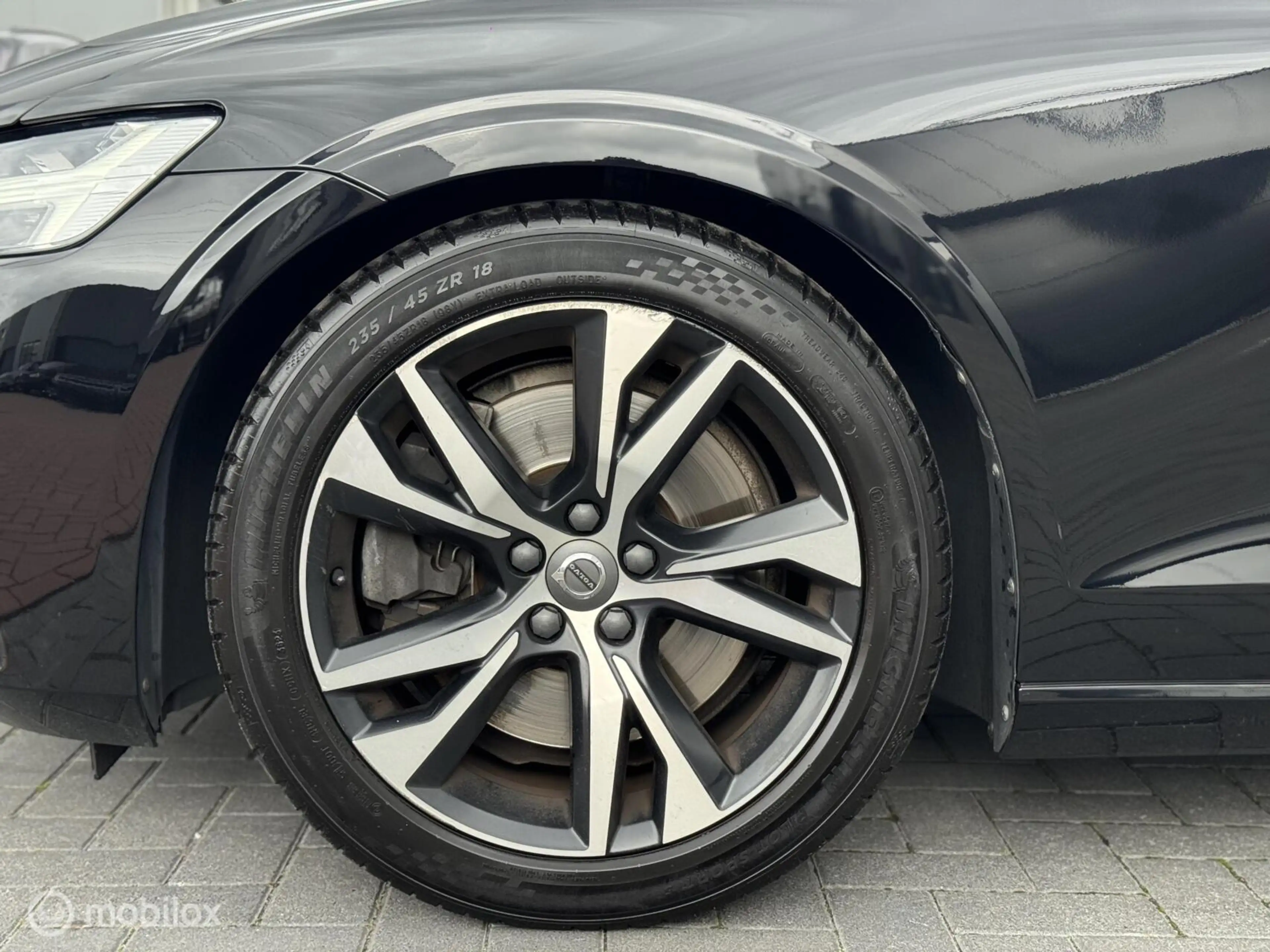 Volvo S60 2.0 B5 R-Design | 90DKM | Keyless | Camera | — photo 10