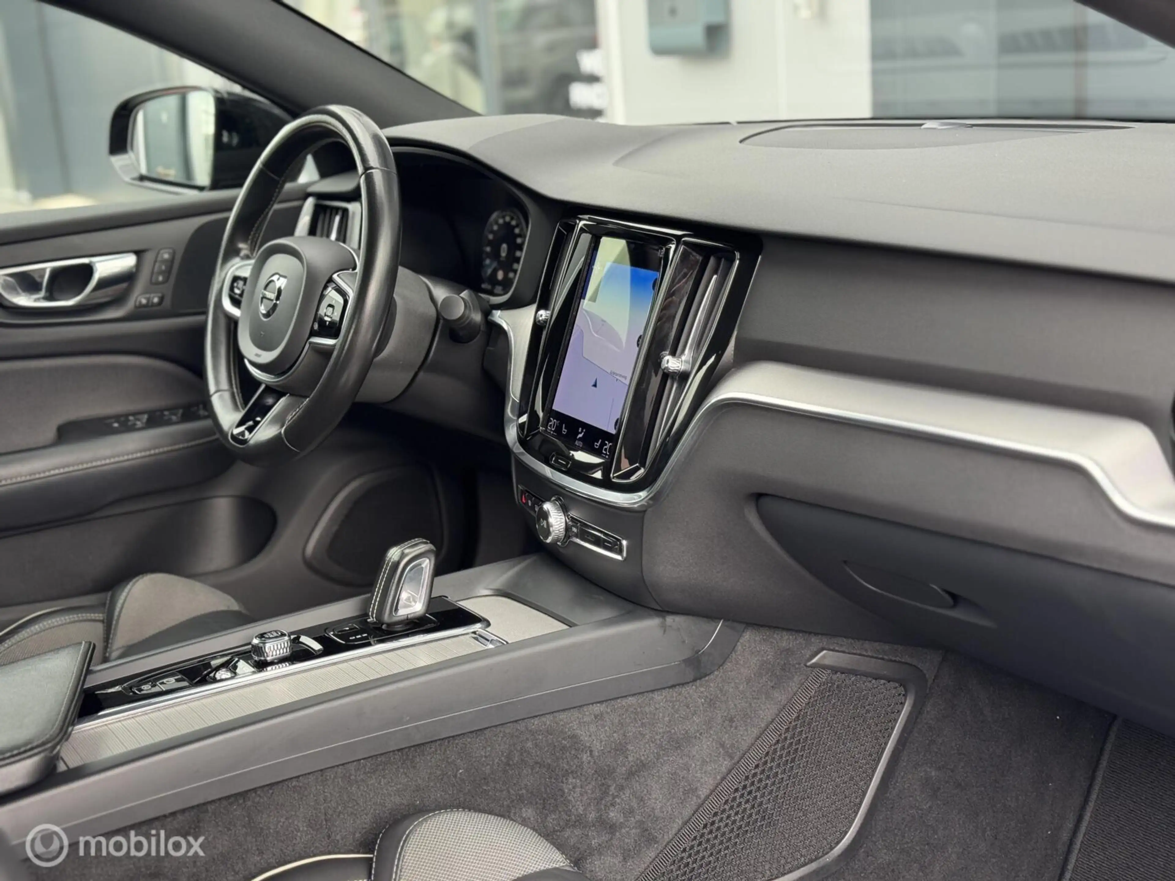 Volvo S60 2.0 B5 R-Design | 90DKM | Keyless | Camera | — photo 14